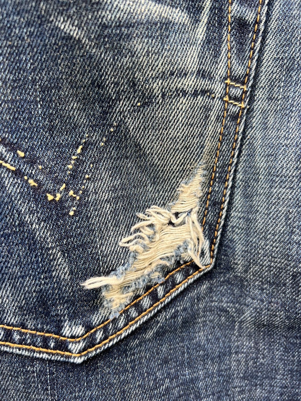 Levi's Vintage Clothing VTG 2005 LVC Levi’s 501 XX Trashed Look Denim Selvedge Jeans Size US 31 - 18 Thumbnail