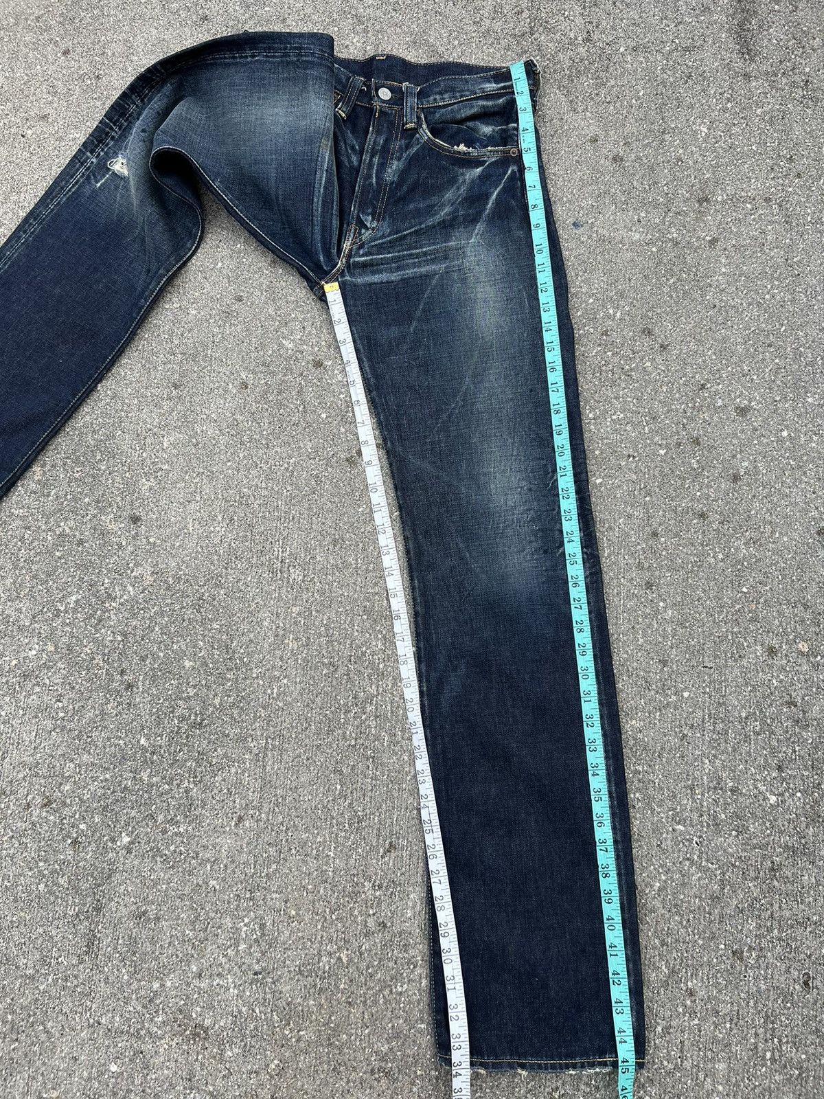 Levi's Vintage Clothing VTG 2005 LVC Levi’s 501 XX Trashed Look Denim Selvedge Jeans Size US 31 - 4 Thumbnail