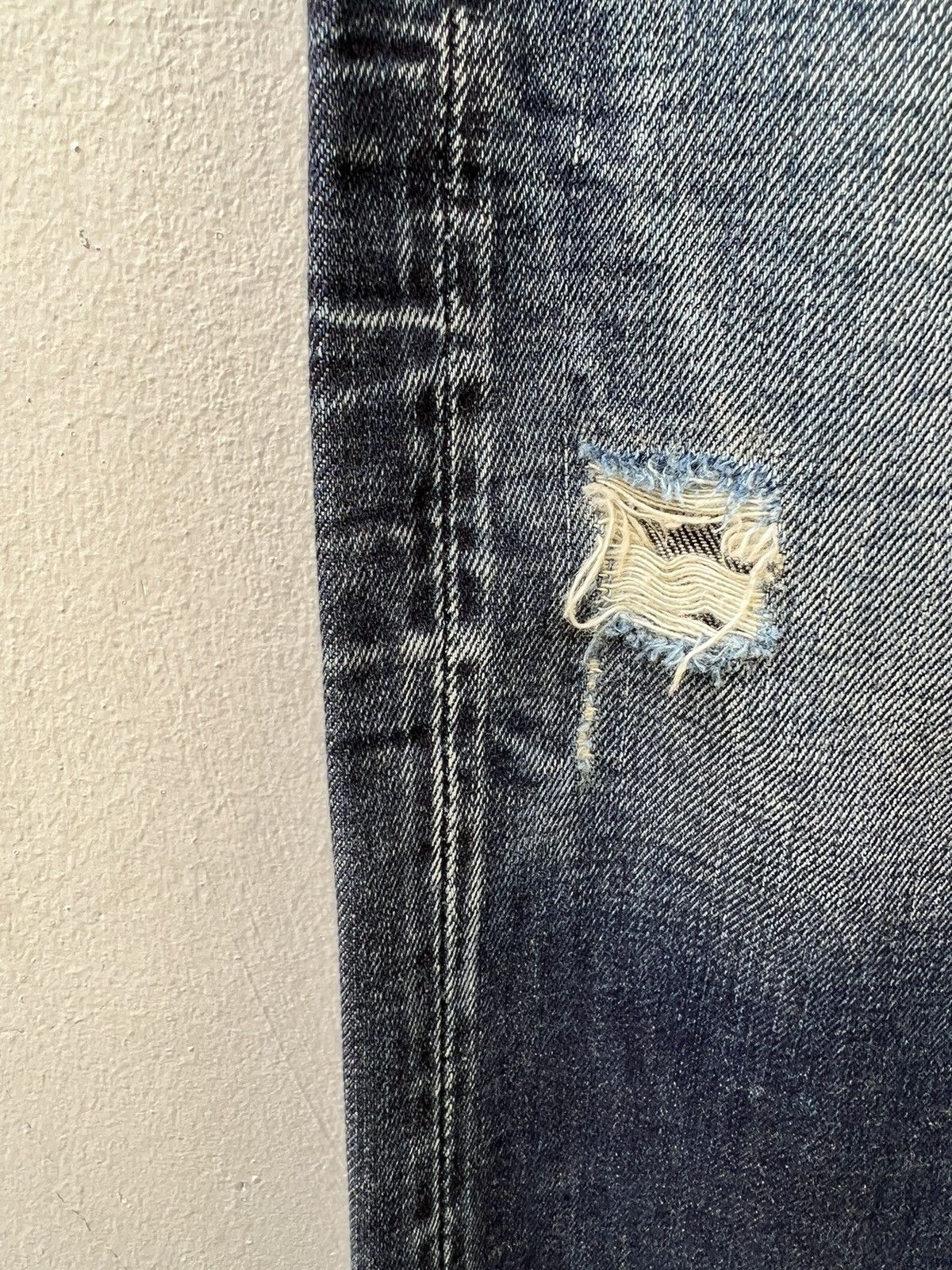 Levi's Vintage Clothing VTG 2005 LVC Levi’s 501 XX Trashed Look Denim Selvedge Jeans Size US 31 - 10 Thumbnail