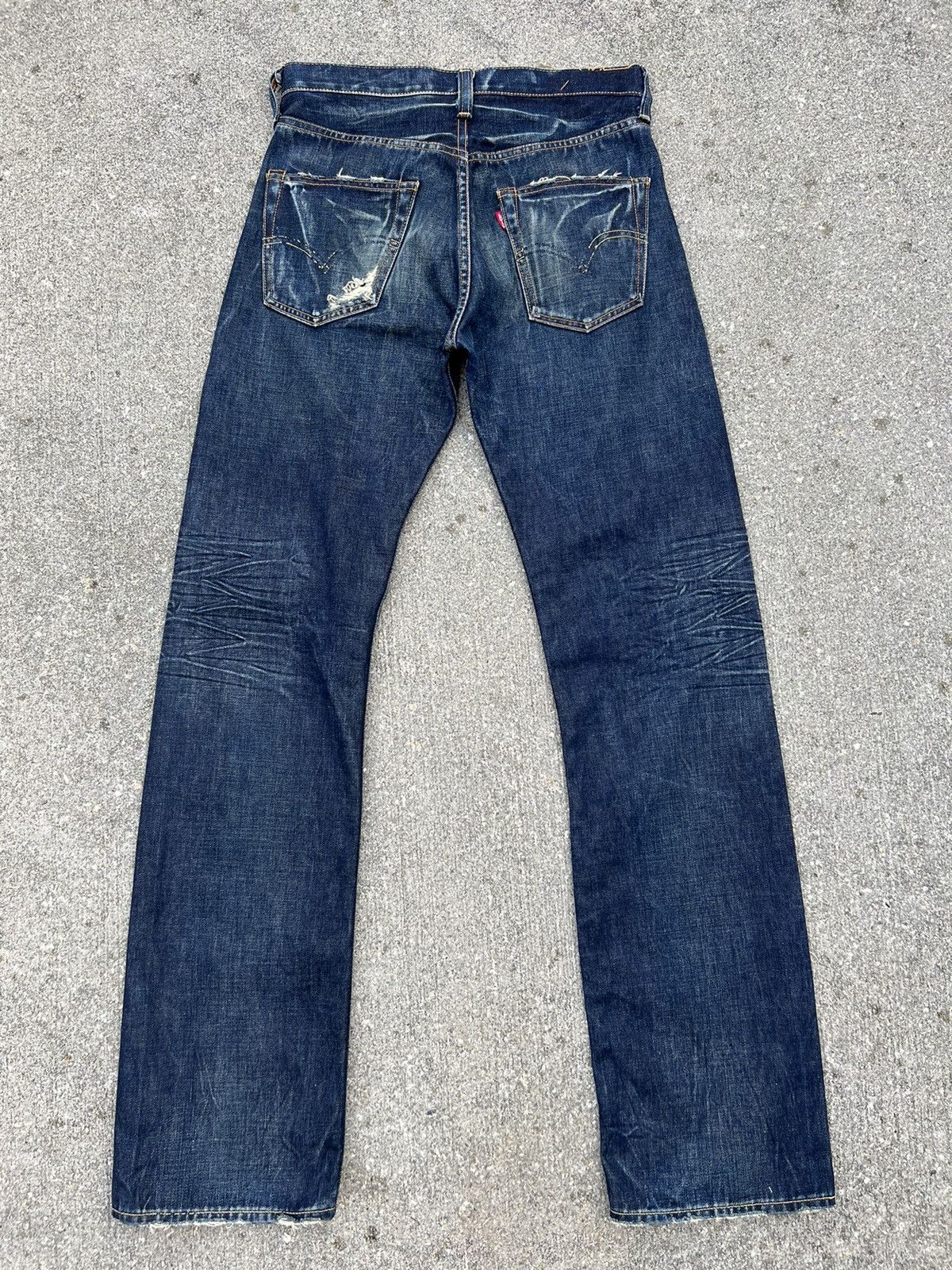 Levi's Vintage Clothing VTG 2005 LVC Levi’s 501 XX Trashed Look Denim Selvedge Jeans Size US 31 - 5 Thumbnail
