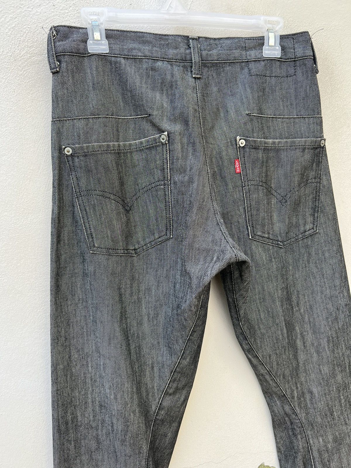 Levi's Vintage 2000s Levi’s Engineered Sun Faded Grey Jeans Size US 30 / EU 46 - 17 Thumbnail