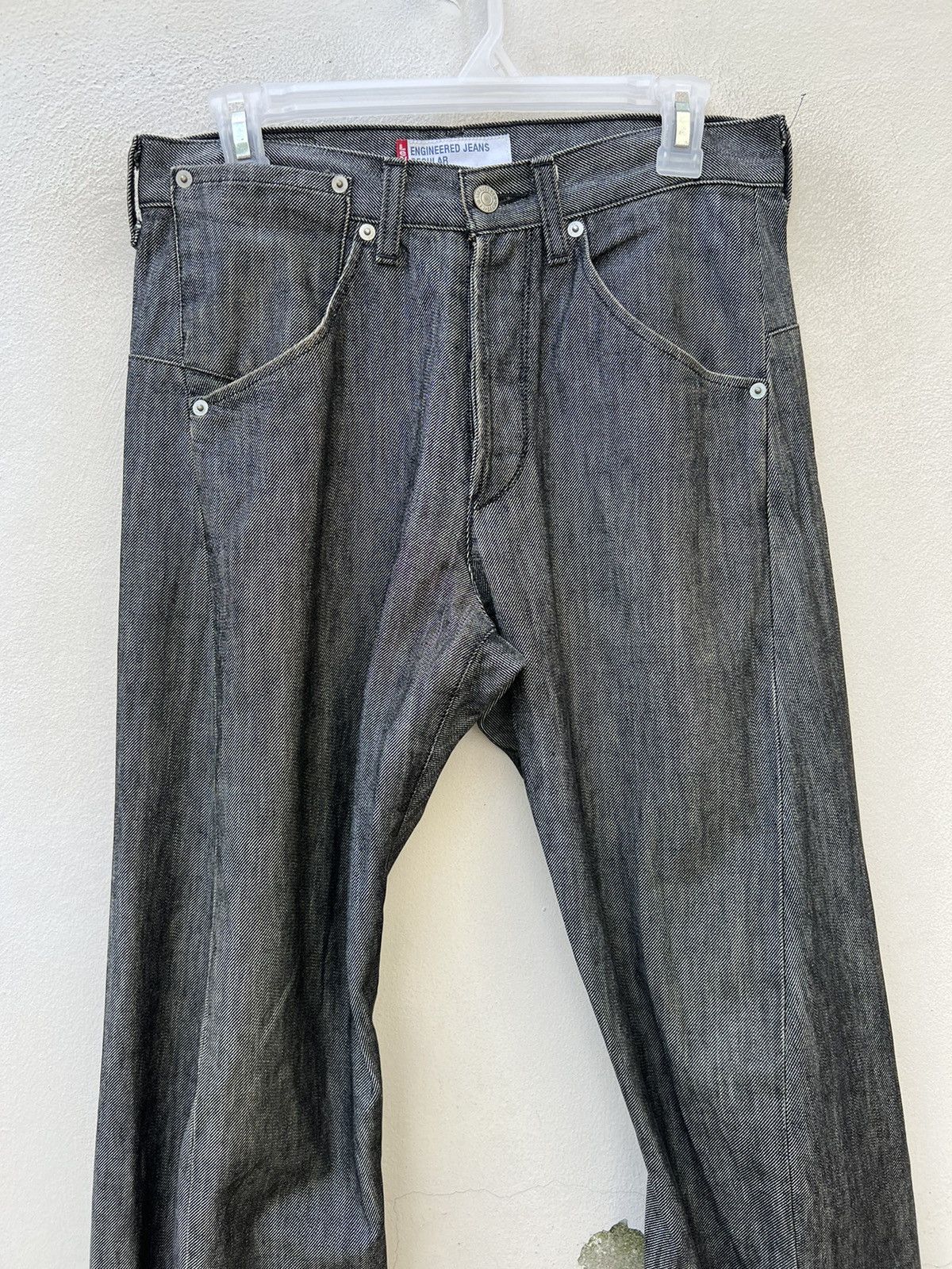 Levi's Vintage 2000s Levi’s Engineered Sun Faded Grey Jeans Size US 30 / EU 46 - 8 Thumbnail