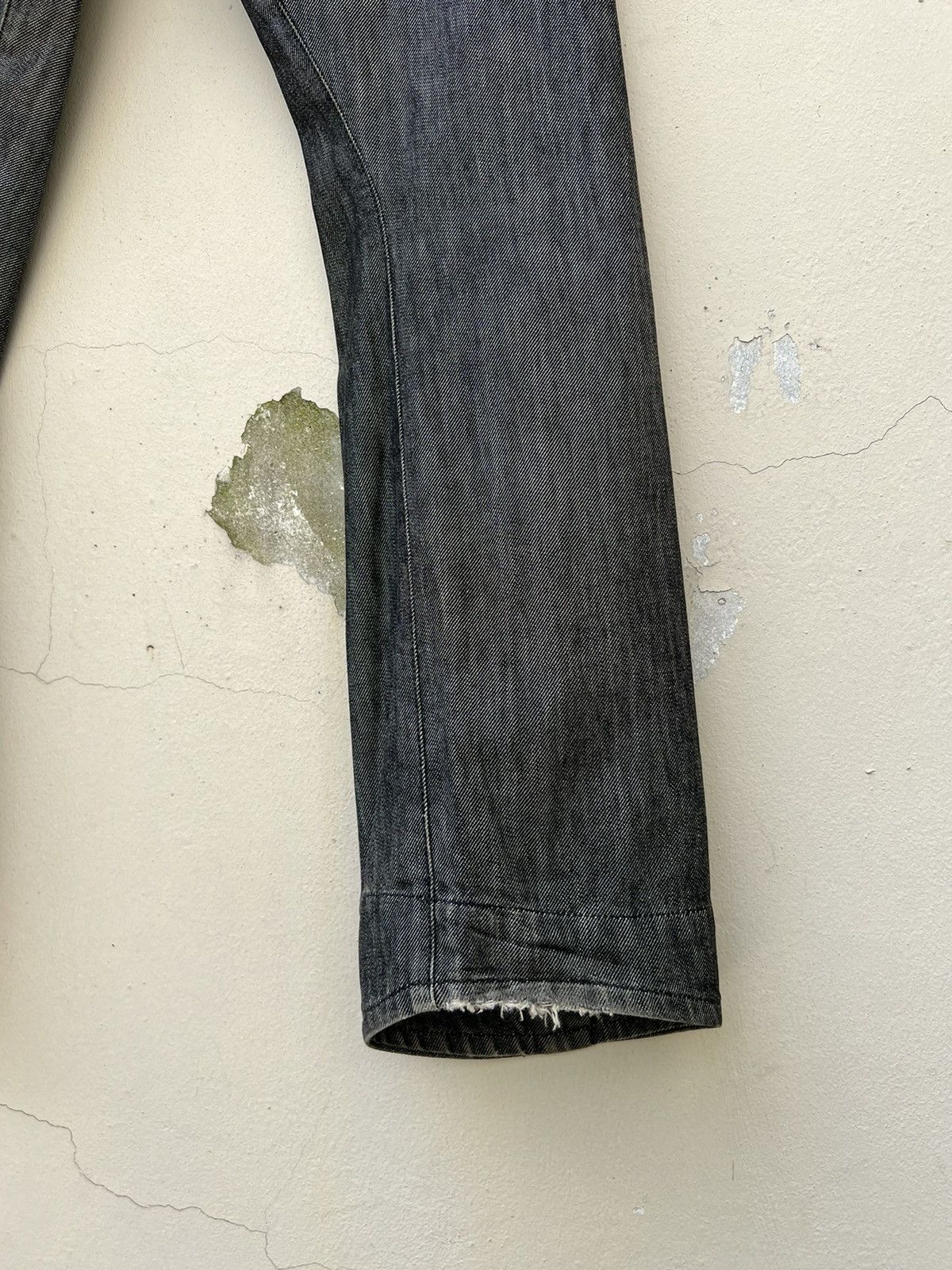 Levi's Vintage 2000s Levi’s Engineered Sun Faded Grey Jeans Size US 30 / EU 46 - 22 Thumbnail
