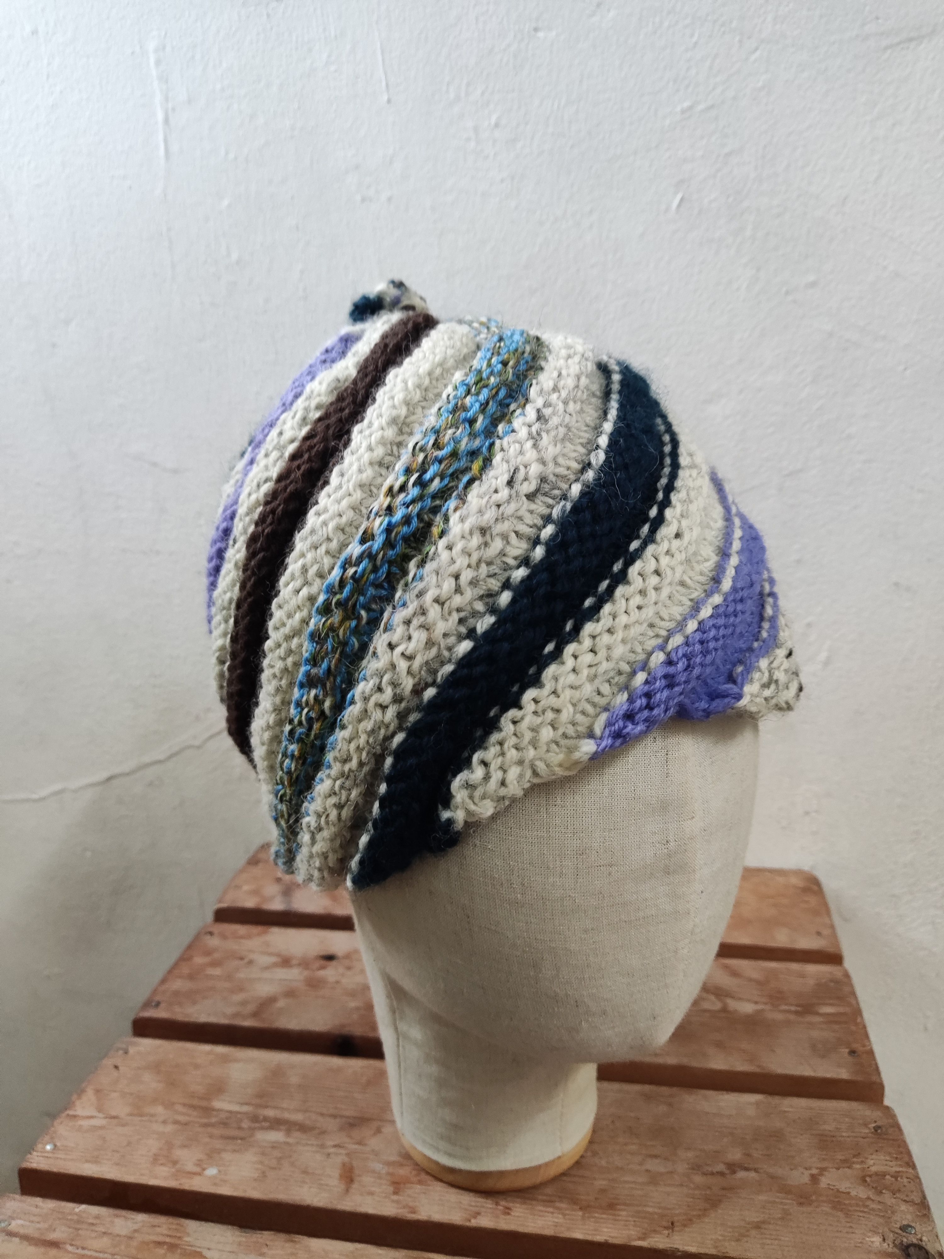Japanese Brand Japanese Multicolor Twisted Striped Beanie Hat Size ONE SIZE - 4 Thumbnail