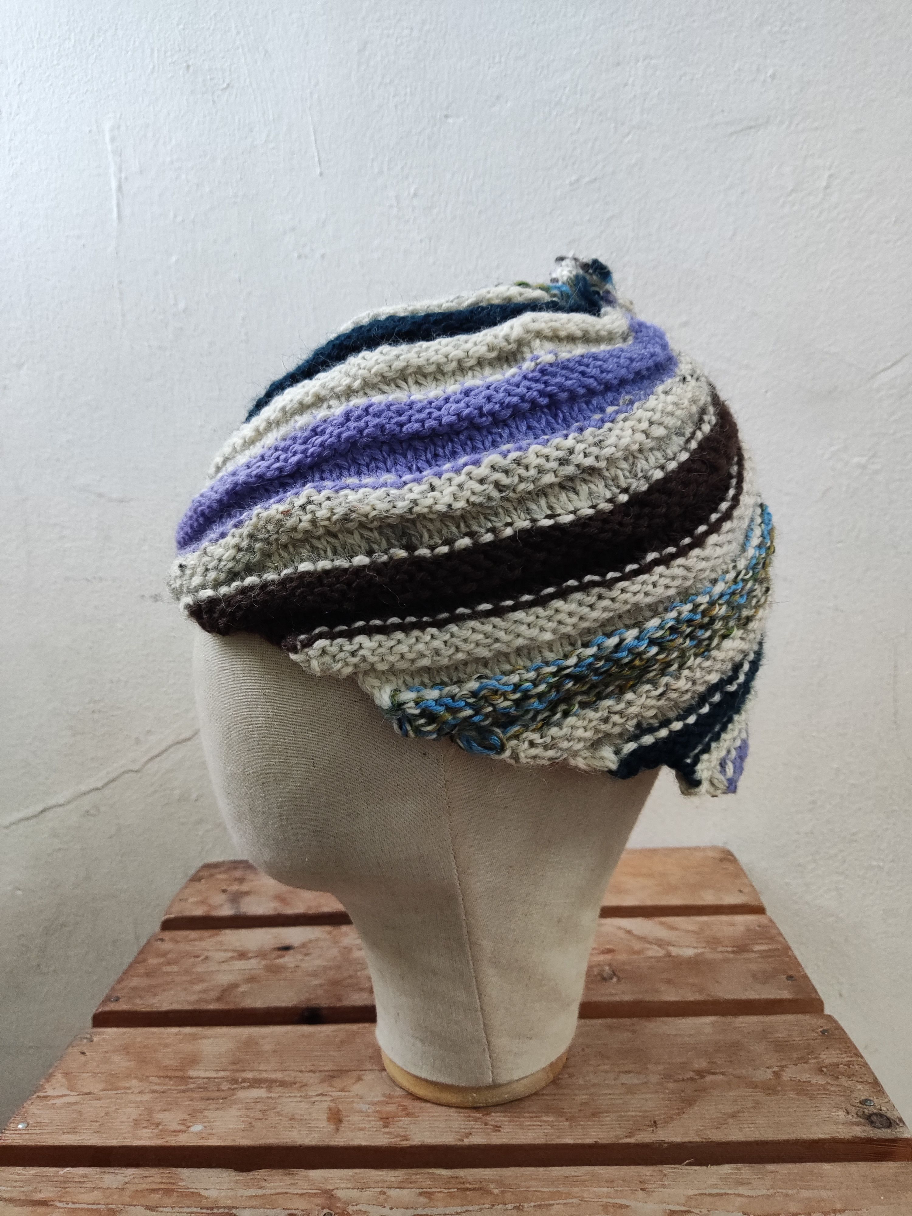 Japanese Brand Japanese Multicolor Twisted Striped Beanie Hat Size ONE SIZE - 5 Thumbnail
