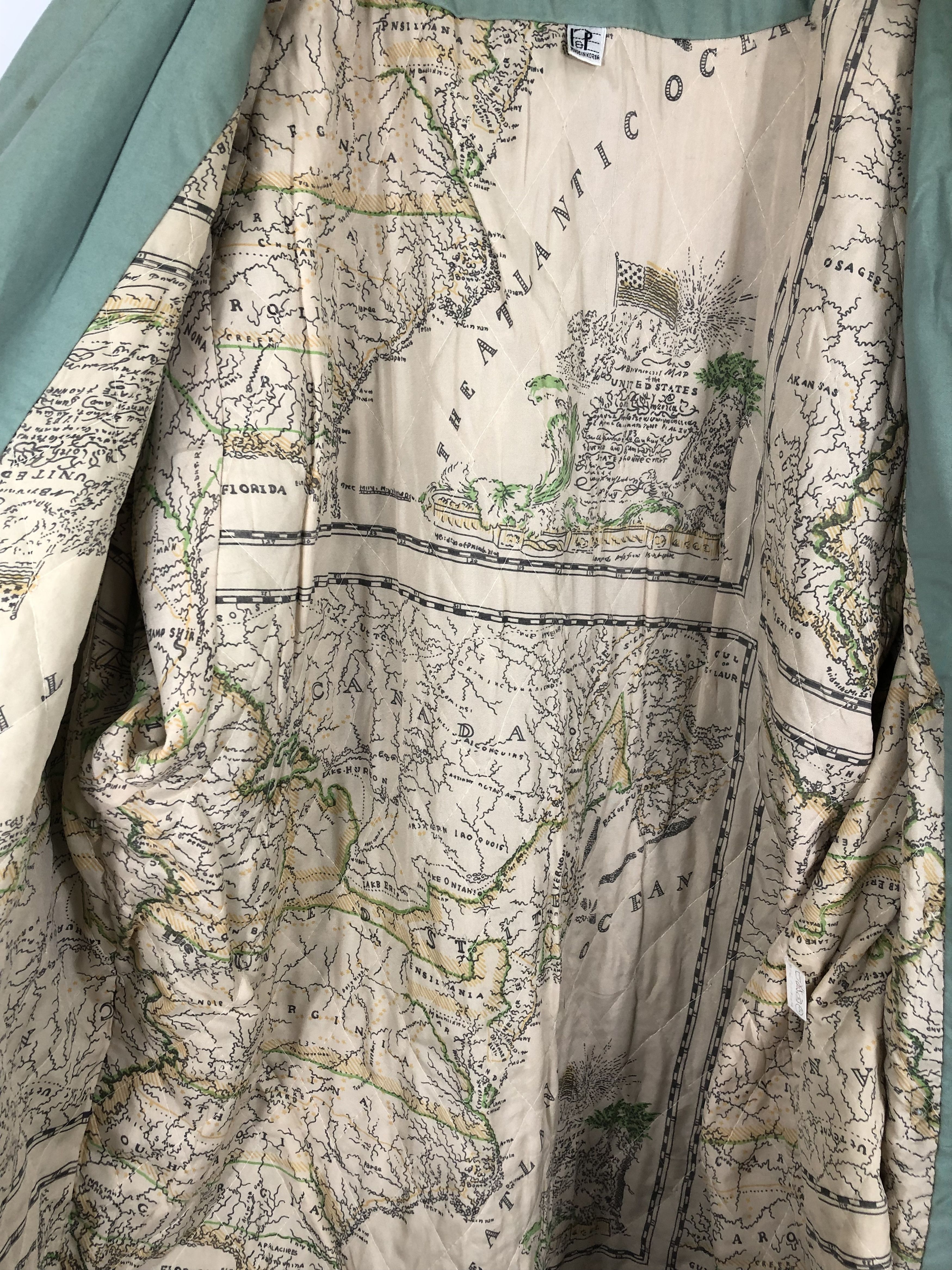 Vintage Vintage 90s World Map Style Jacket Parka J0451 Size US L / EU 52-54 / 3 - 12 Thumbnail