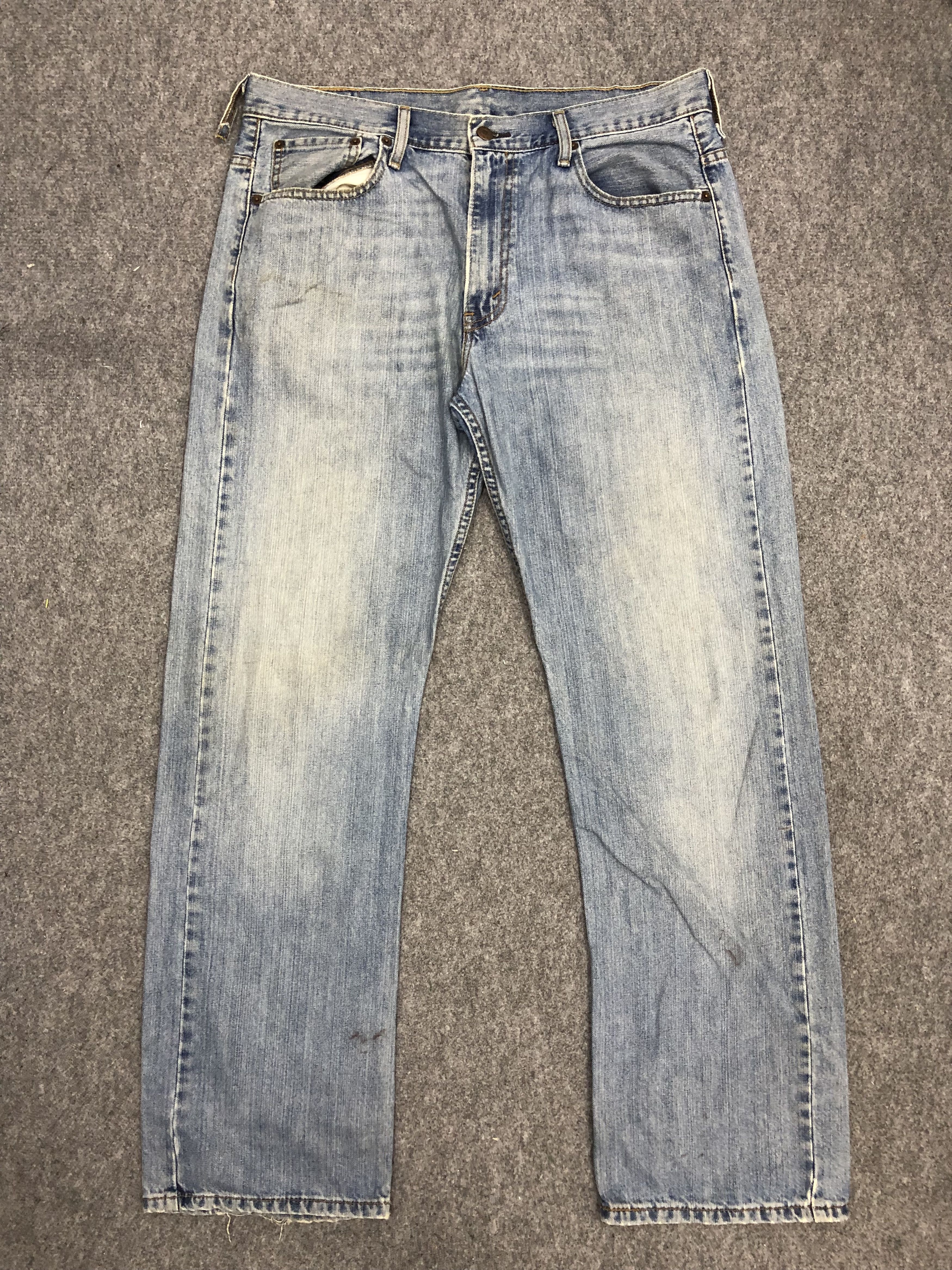 image of Levis 569 Sun Faded Jeans in Blue Denim, Men's (Size 37)