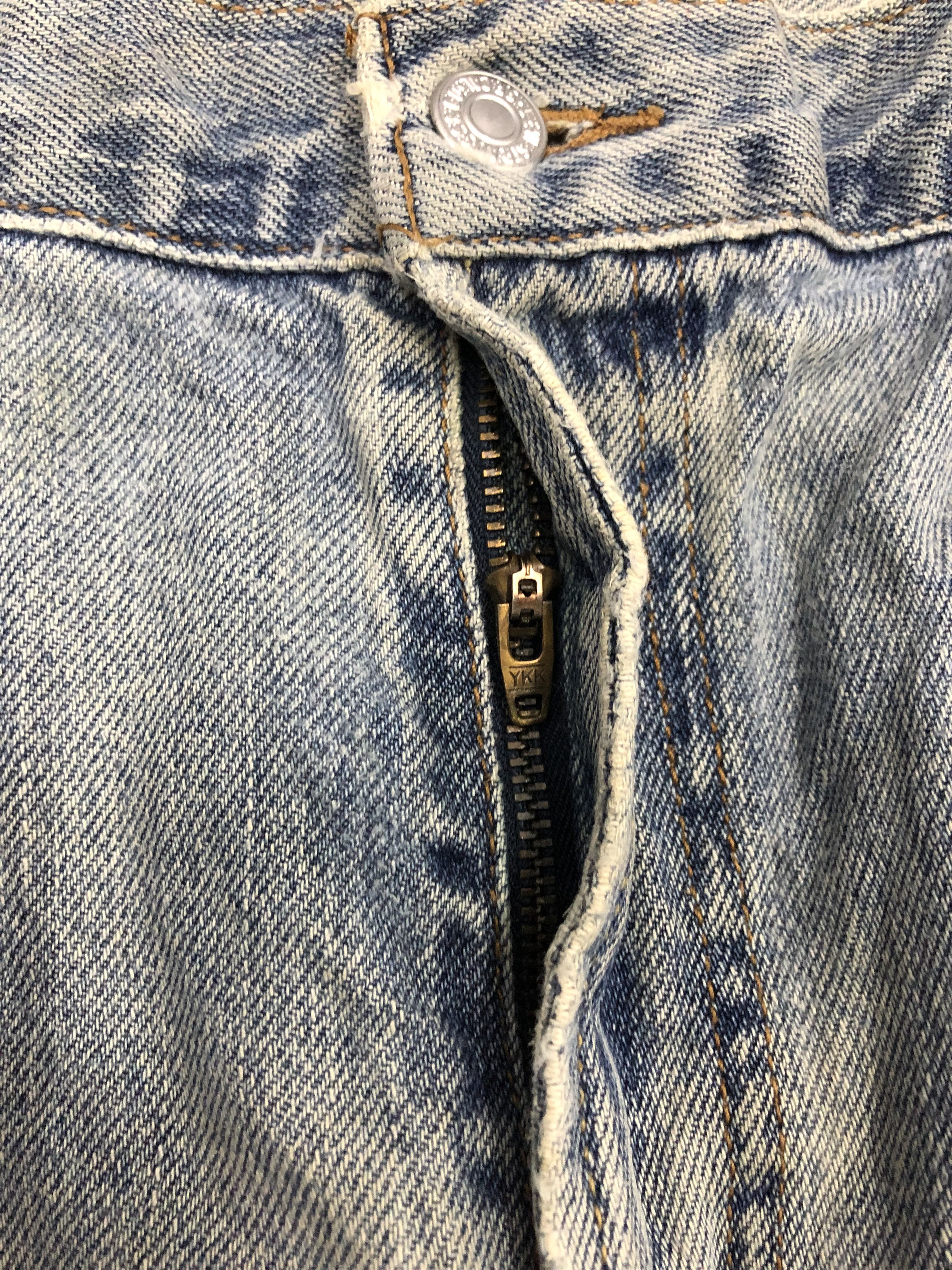 Levi's Vintage Levis 550 Jeans DP1106 Size US 39 - 9 Thumbnail
