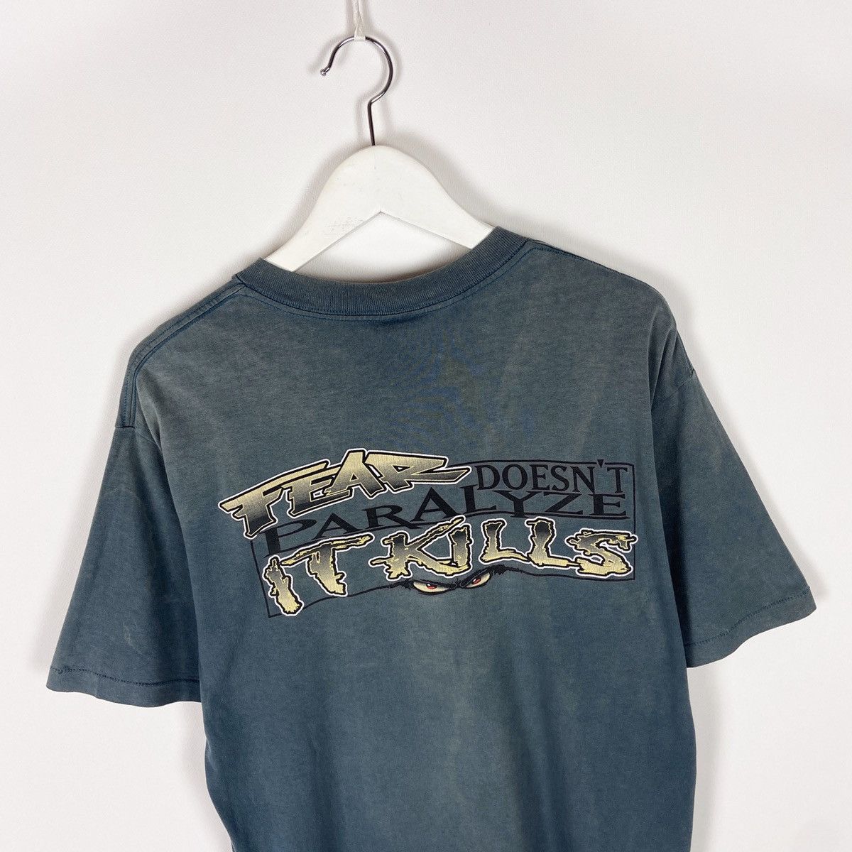 No Fear Vintage 90s Faded No Fear Fear Doesn’t Paralyze It Kills tee Size US L / EU 52-54 / 3 - 3 Thumbnail