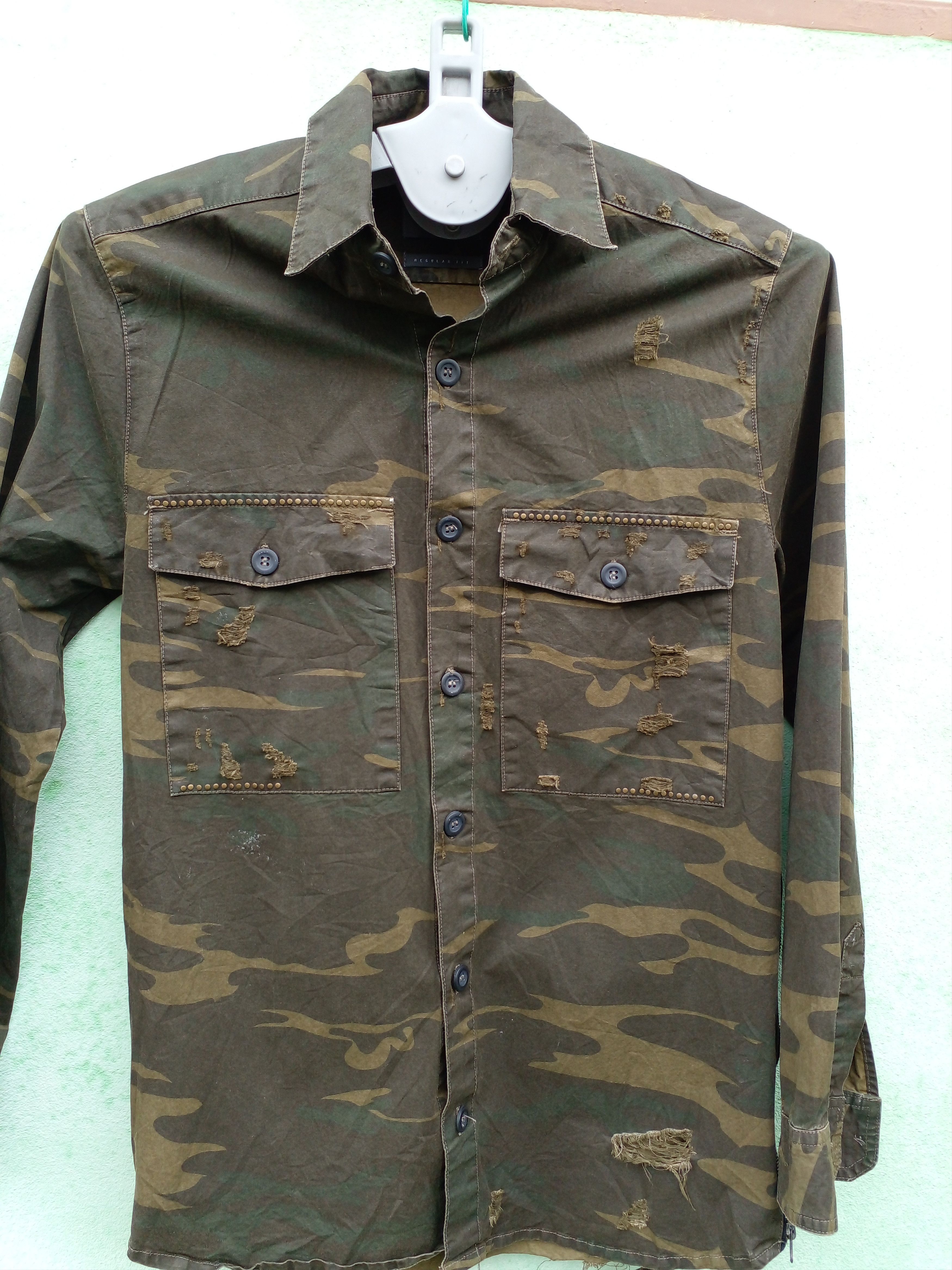Zara BUTTON ZARA MAN Size S / US 4 / IT 40 - 1 Thumbnail