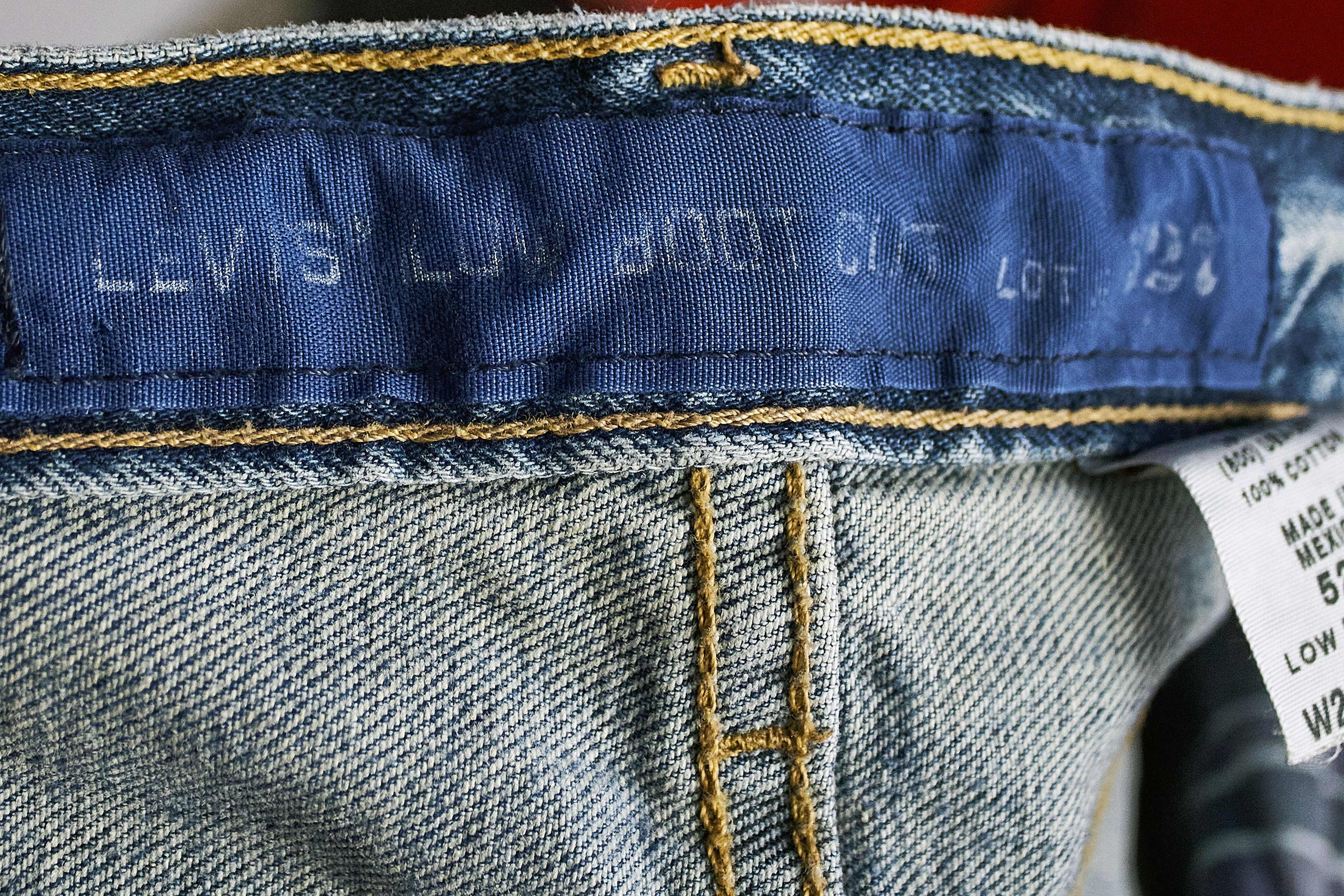 Levi's × Levi's Made & Crafted × Levi's Vintage Clothing Y2K Levis women's vintage flared jeans, Levi's denim Size 30" / US 8 / IT 44 - 11 Thumbnail