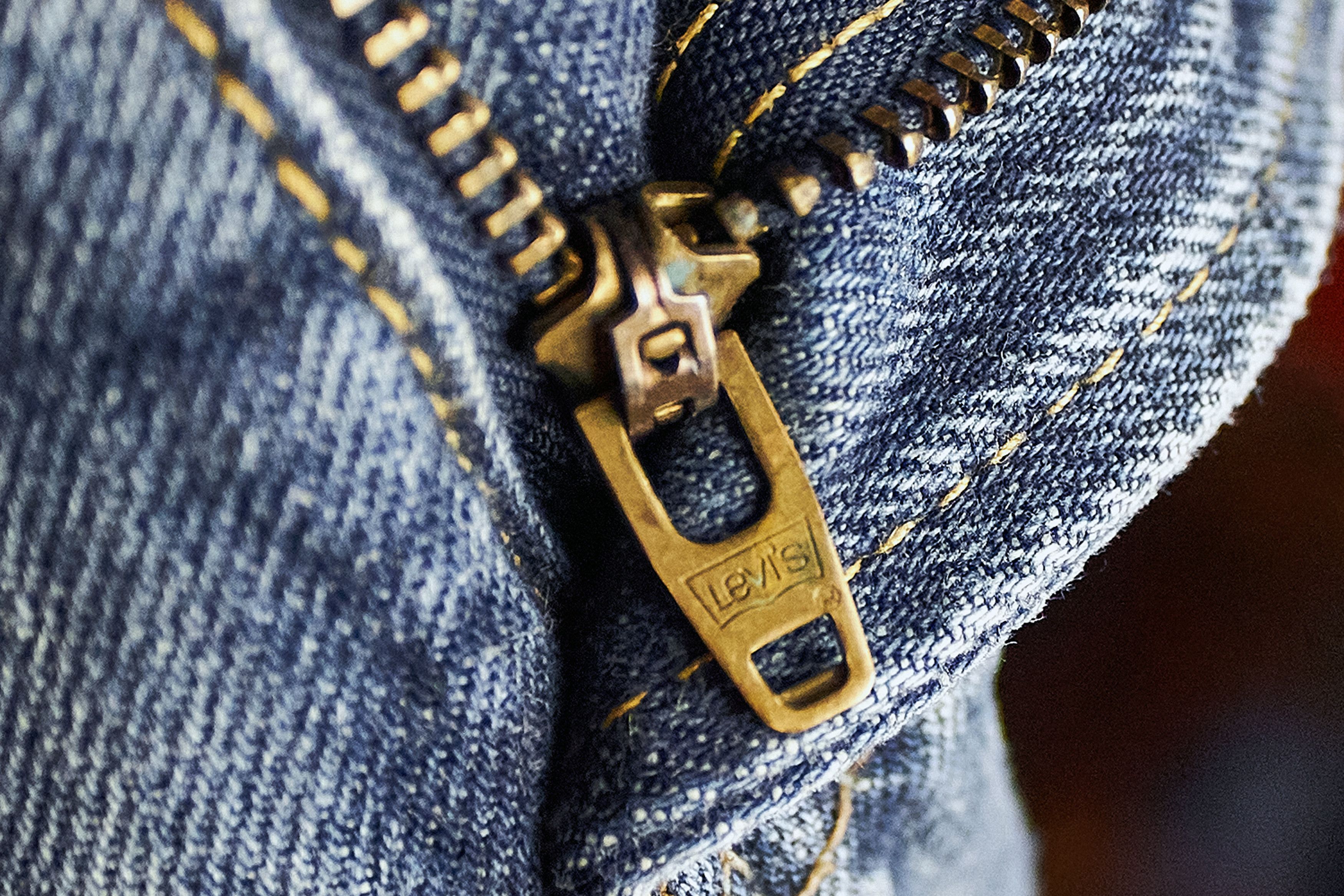 Levi's × Levi's Made & Crafted × Levi's Vintage Clothing Y2K Levis women's vintage flared jeans, Levi's denim Size 30" / US 8 / IT 44 - 9 Thumbnail