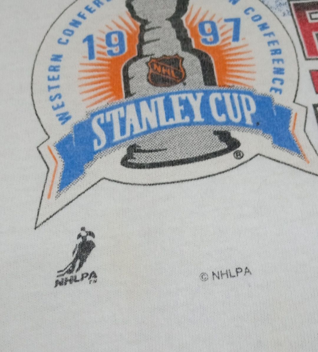 NHL × Vintage Vintage 90s NHL Detroit Red Wings T-shirt Size US L / EU 52-54 / 3 - 4 Thumbnail