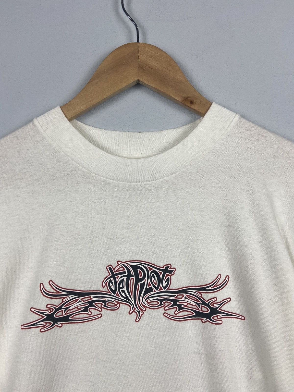 Vintage Vintage 1990s Jet Pilot Surf Surfing Wake Surfboard Tshirt Size US M / EU 48-50 / 2 - 8 Thumbnail