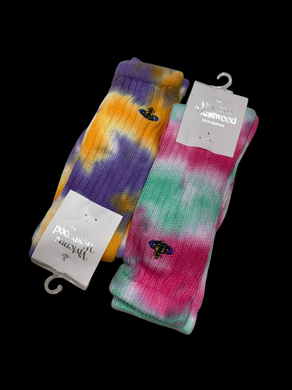1 SET VW TIE DYE SOCKS NEVER WORN