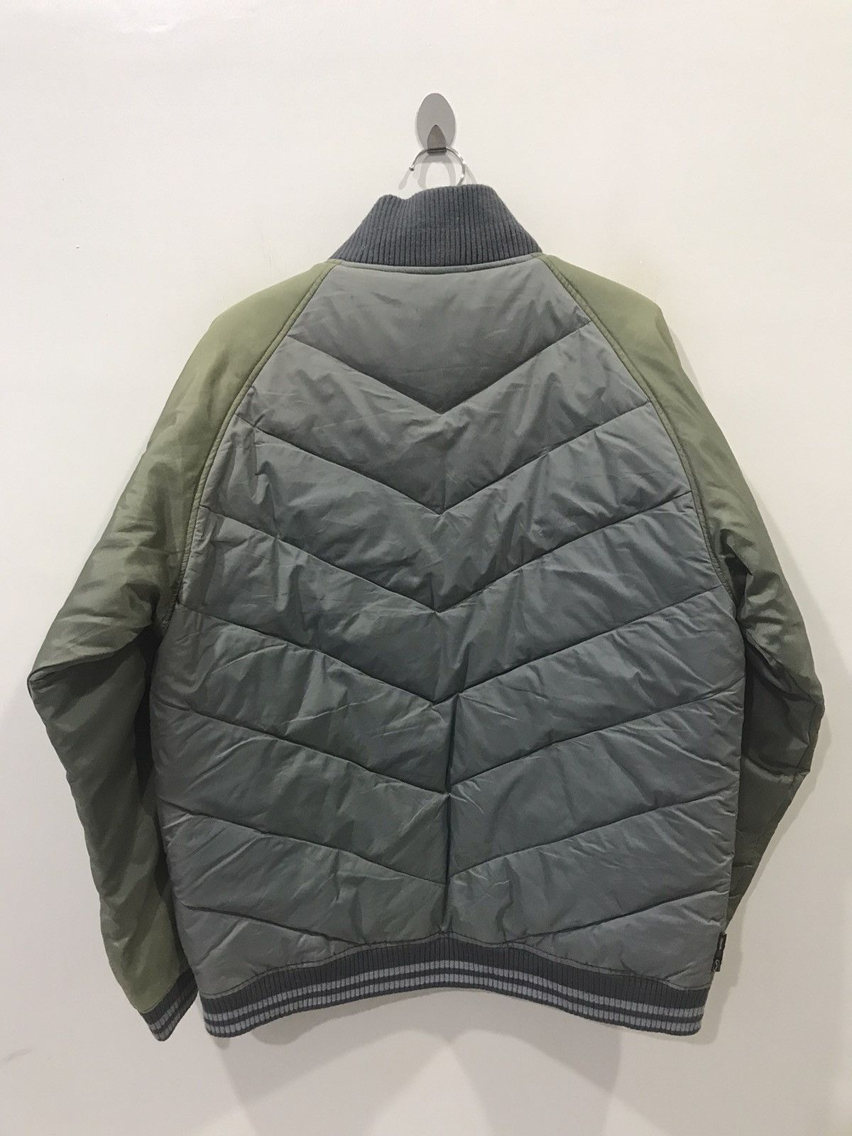 Vans × Vintage Vans Skateboard Streetwear Light Puffer Jacket Size US L / EU 52-54 / 3 - 9 Thumbnail