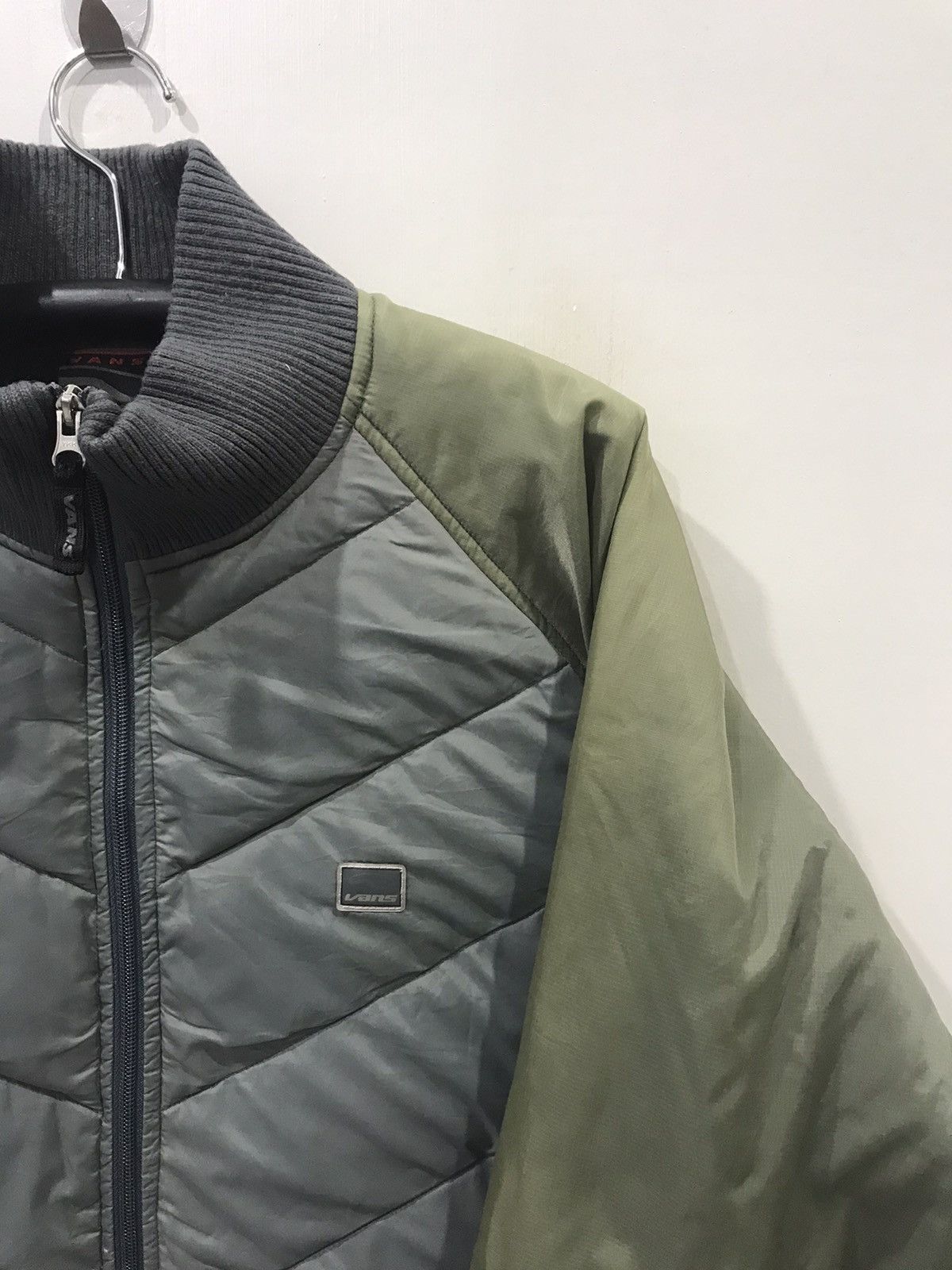 Vans × Vintage Vans Skateboard Streetwear Light Puffer Jacket Size US L / EU 52-54 / 3 - 3 Thumbnail