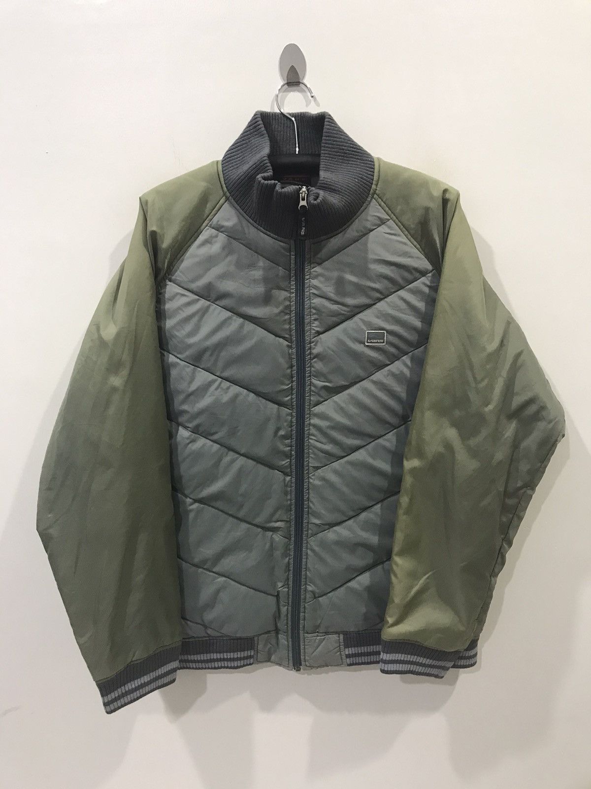Vans × Vintage Vans Skateboard Streetwear Light Puffer Jacket Size US L / EU 52-54 / 3 - 1 Thumbnail