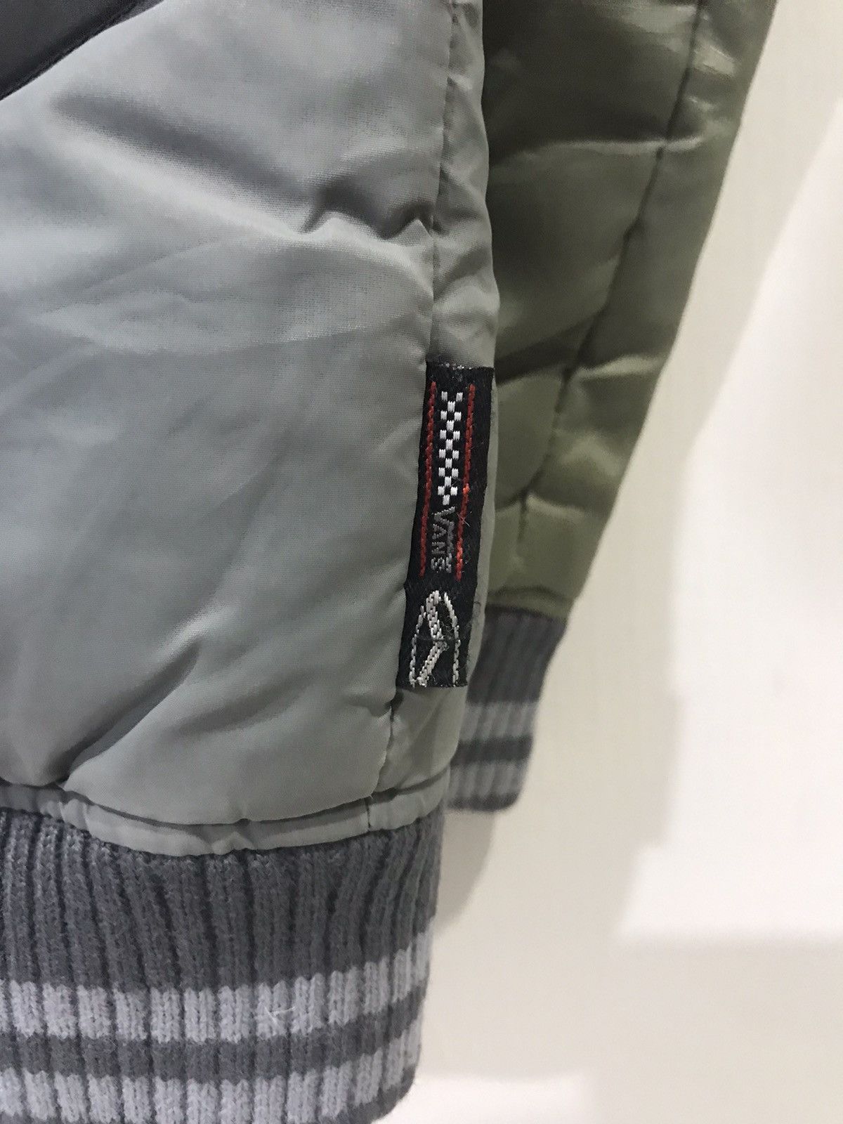 Vans × Vintage Vans Skateboard Streetwear Light Puffer Jacket Size US L / EU 52-54 / 3 - 10 Thumbnail