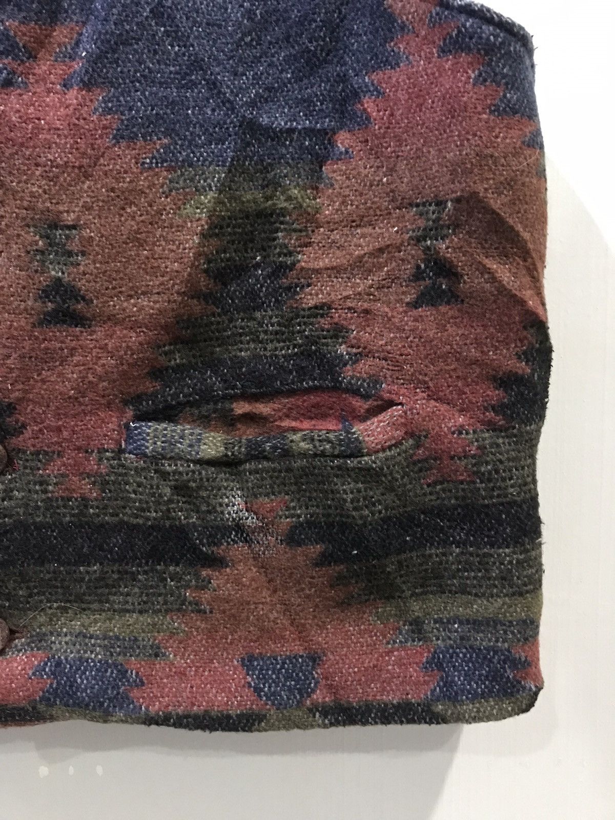 Uniqlo UNIQLO Navajo Wool Vest Size US M / EU 48-50 / 2 - 2 Thumbnail