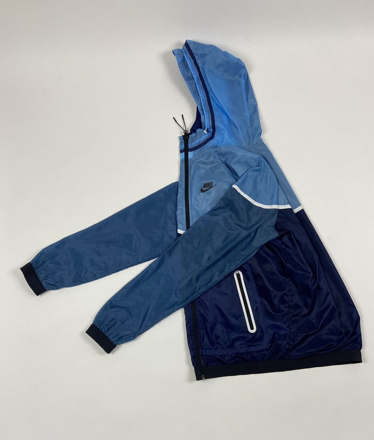 Nike Vintage Nike Tech Windrunner Jacket Size US M / EU 48-50 / 2 - 2 Thumbnail