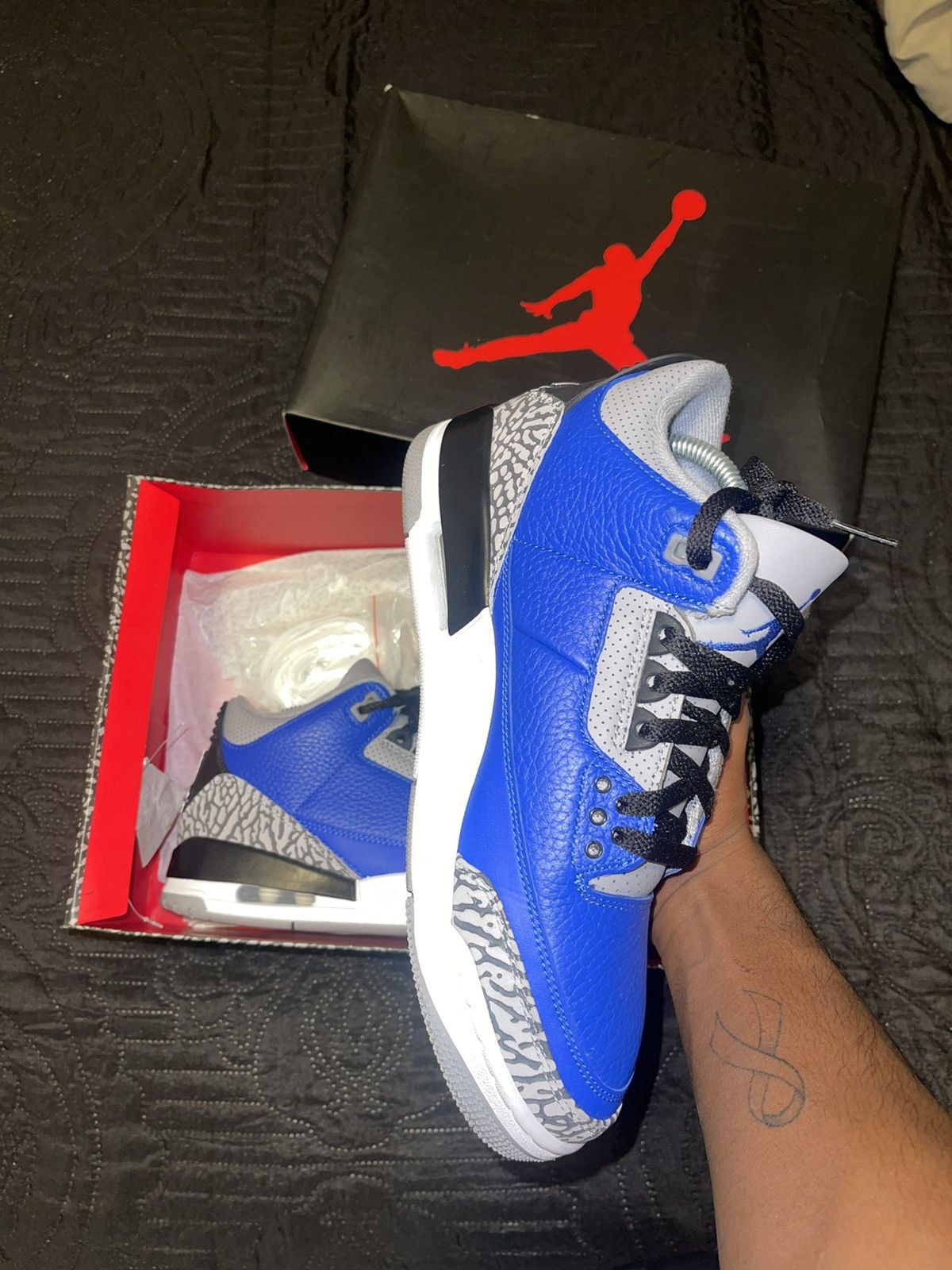 Jordan Brand Air Jordan Retro 3 “Varsity Royal” Size US 8 / EU 41 - 5 Thumbnail