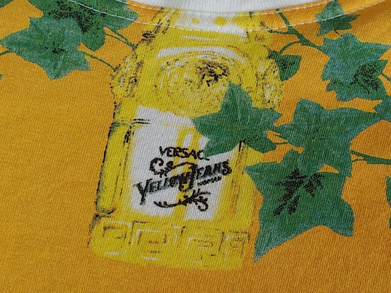 Versace Jeans Couture × Vintage VINTAGE 90s VERSACE JEAN COUTURE ART TSHIRT Size US M / EU 48-50 / 2 - 4 Thumbnail