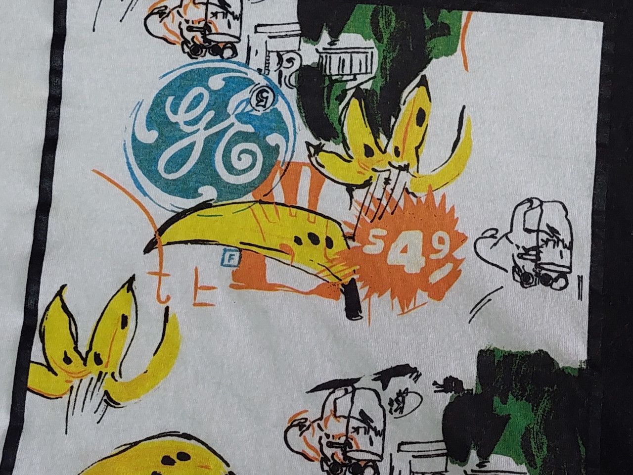 Versace Jeans Couture × Vintage VINTAGE 90s VERSACE JEAN COUTURE ART TSHIRT Size US M / EU 48-50 / 2 - 7 Thumbnail