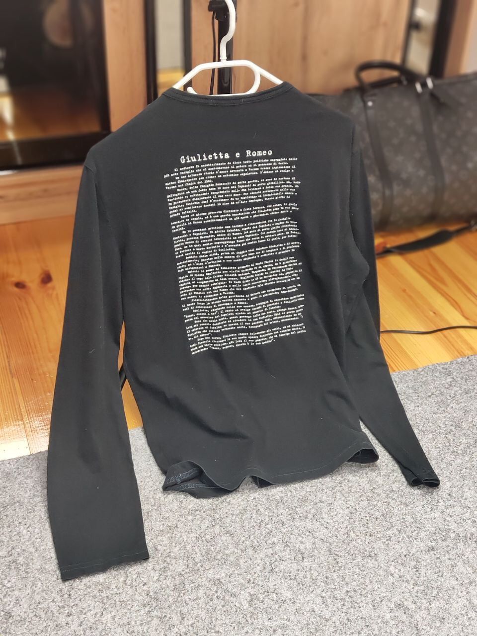 Iceberg Vintage Iceberg Giulietta e Romeo Sweatshirt Long Sleeve Size US L / EU 52-54 / 3 - 21 Thumbnail