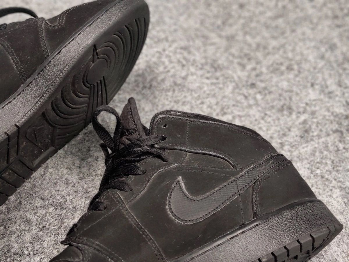 Nike 🔥 Nike Air Jordan 1 Mid GS Black Vintage Hi-Top Sneakers Size US 6.5 / EU 39-40 - 15 Thumbnail