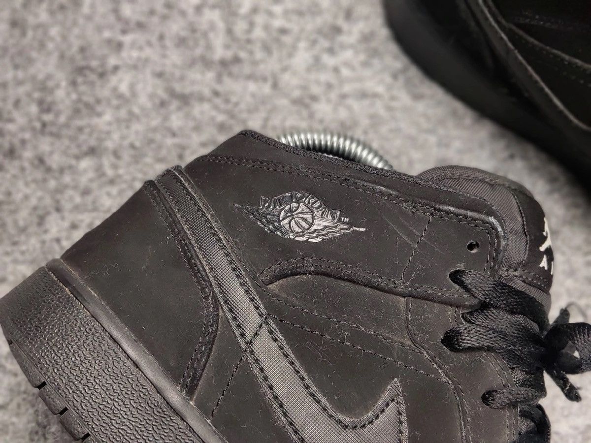 Nike 🔥 Nike Air Jordan 1 Mid GS Black Vintage Hi-Top Sneakers Size US 6.5 / EU 39-40 - 11 Thumbnail
