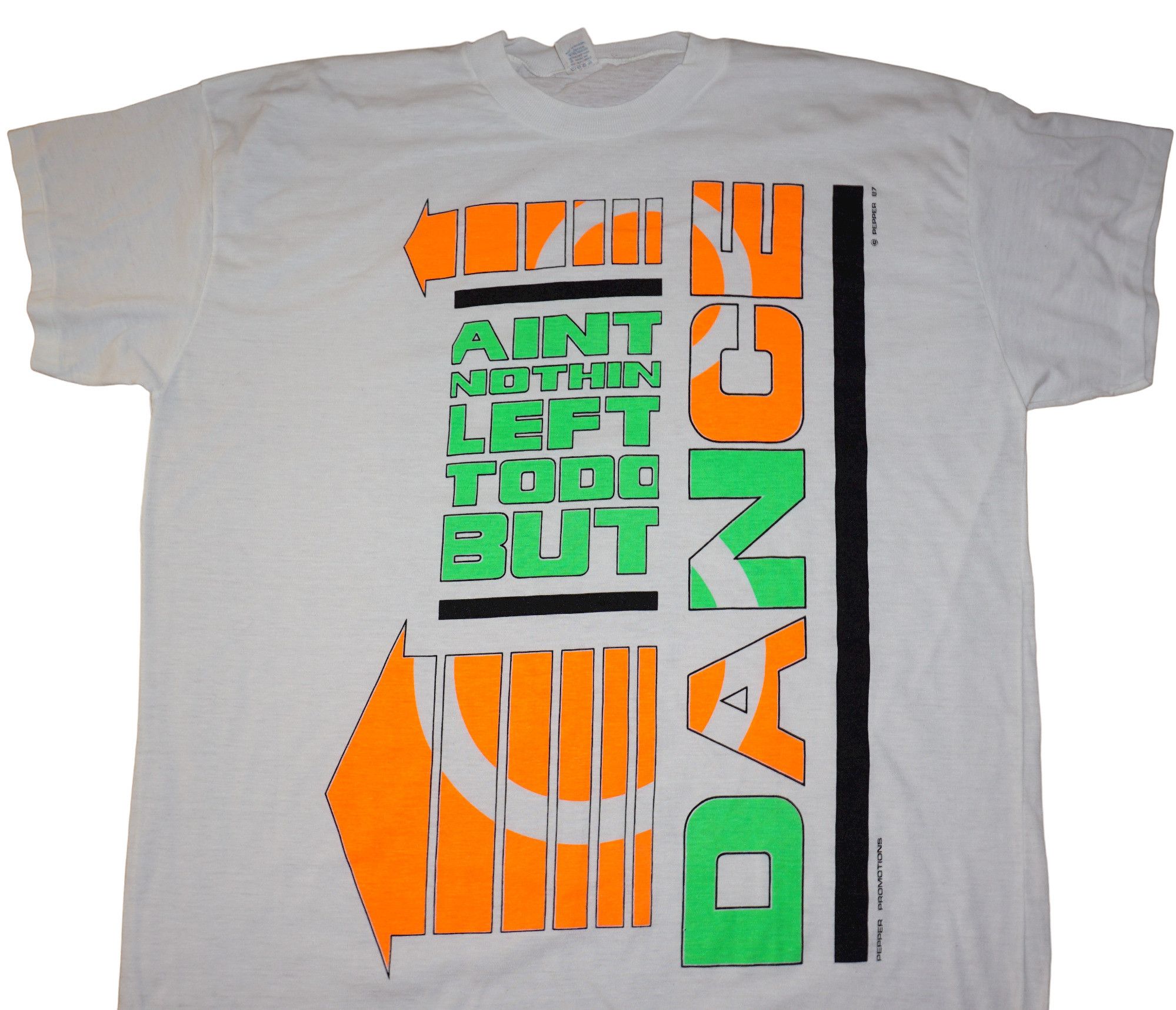 Vintage Pepper 1987 Ain't Nothing Left to do but Dance 80s tshirt Size US XXL / EU 58 / 5 - 4 Thumbnail