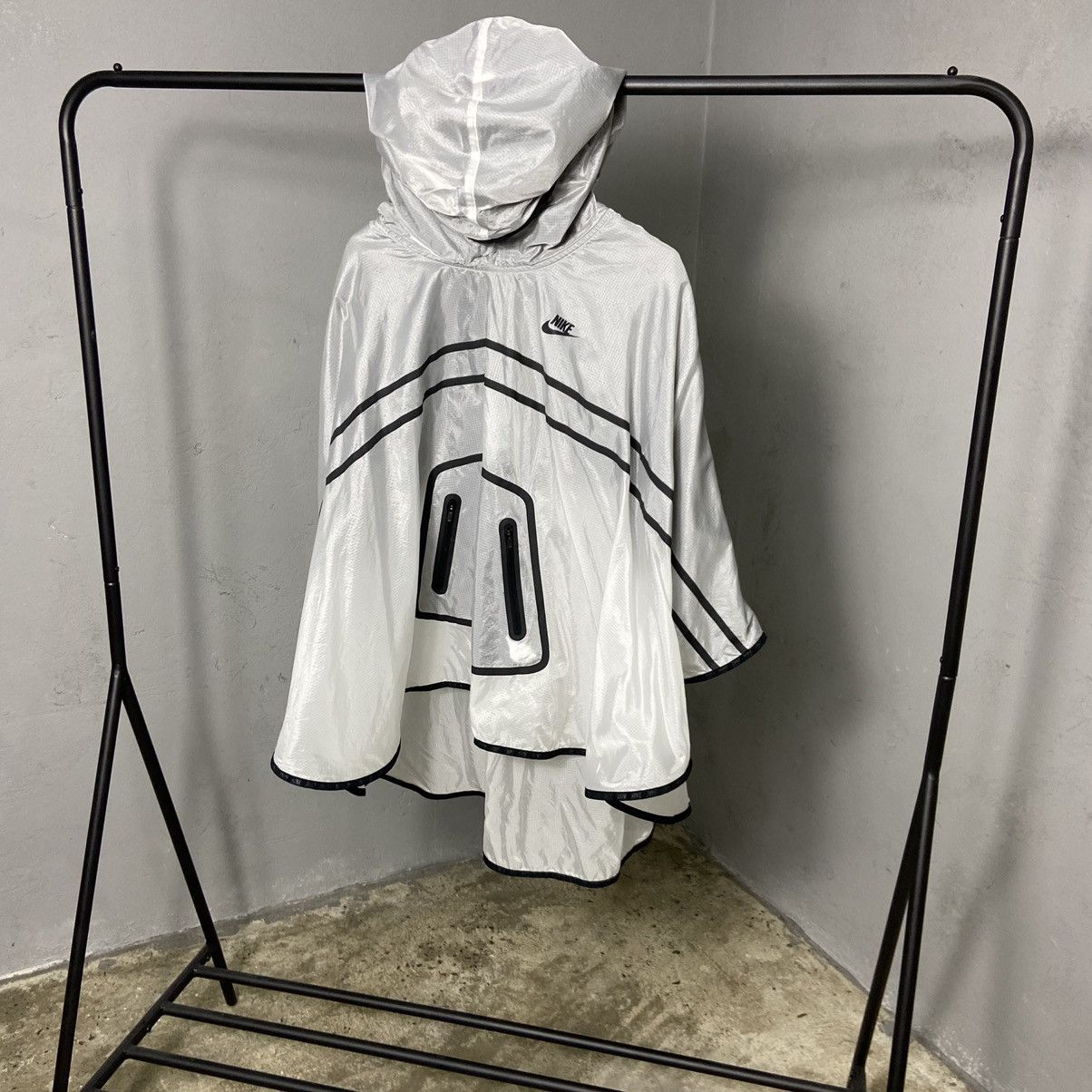 Nike DEMENTOR ARCHIVE NIKE TECH RAINCOAT Size US XL / EU 56 / 4 - 4 Thumbnail
