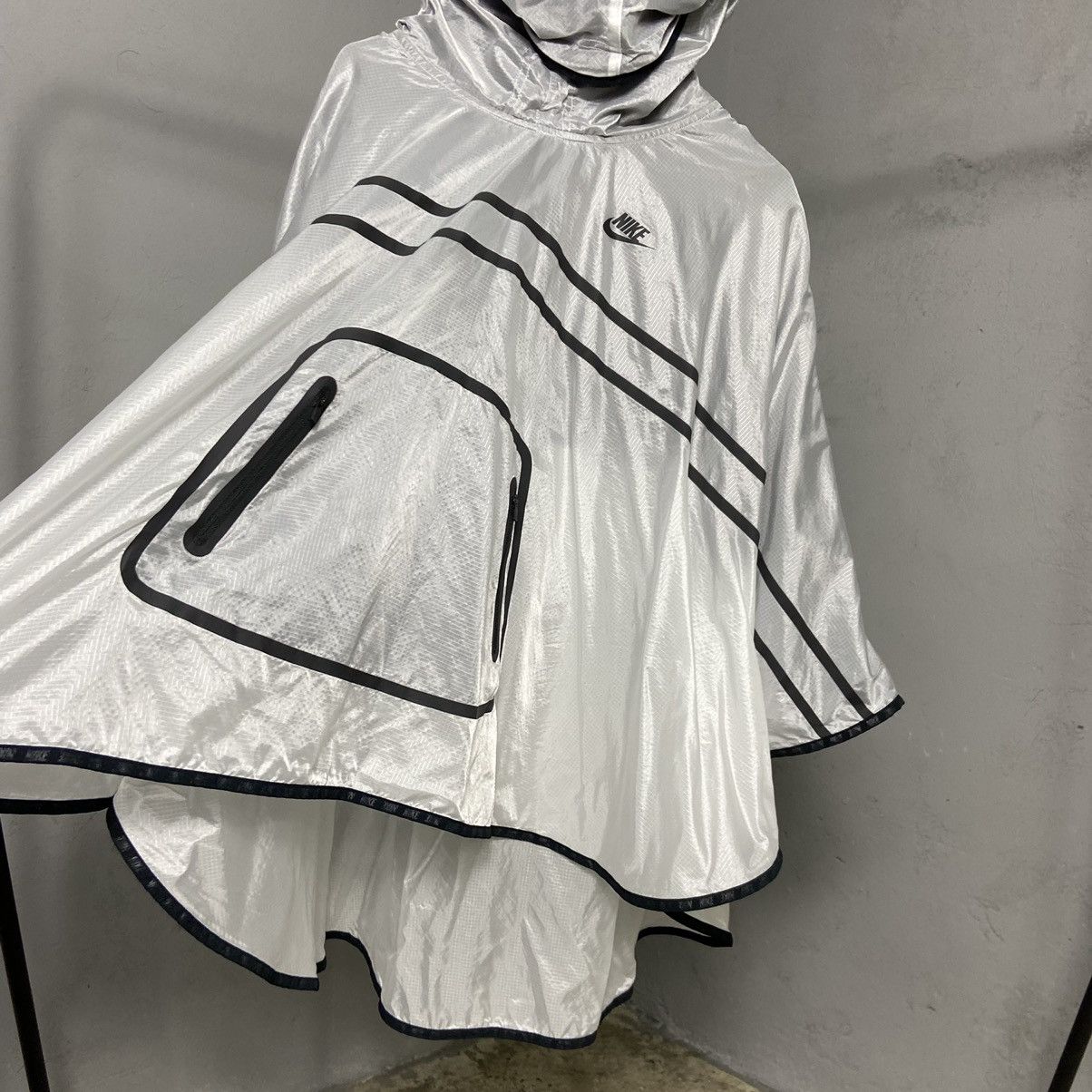 Nike DEMENTOR ARCHIVE NIKE TECH RAINCOAT Size US XL / EU 56 / 4 - 6 Thumbnail