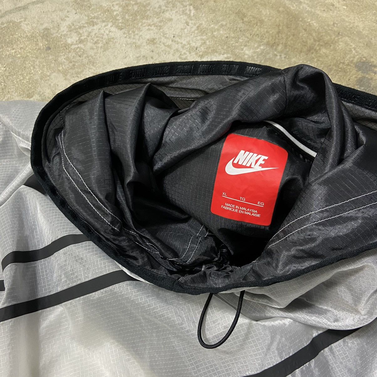 Nike DEMENTOR ARCHIVE NIKE TECH RAINCOAT Size US XL / EU 56 / 4 - 8 Thumbnail