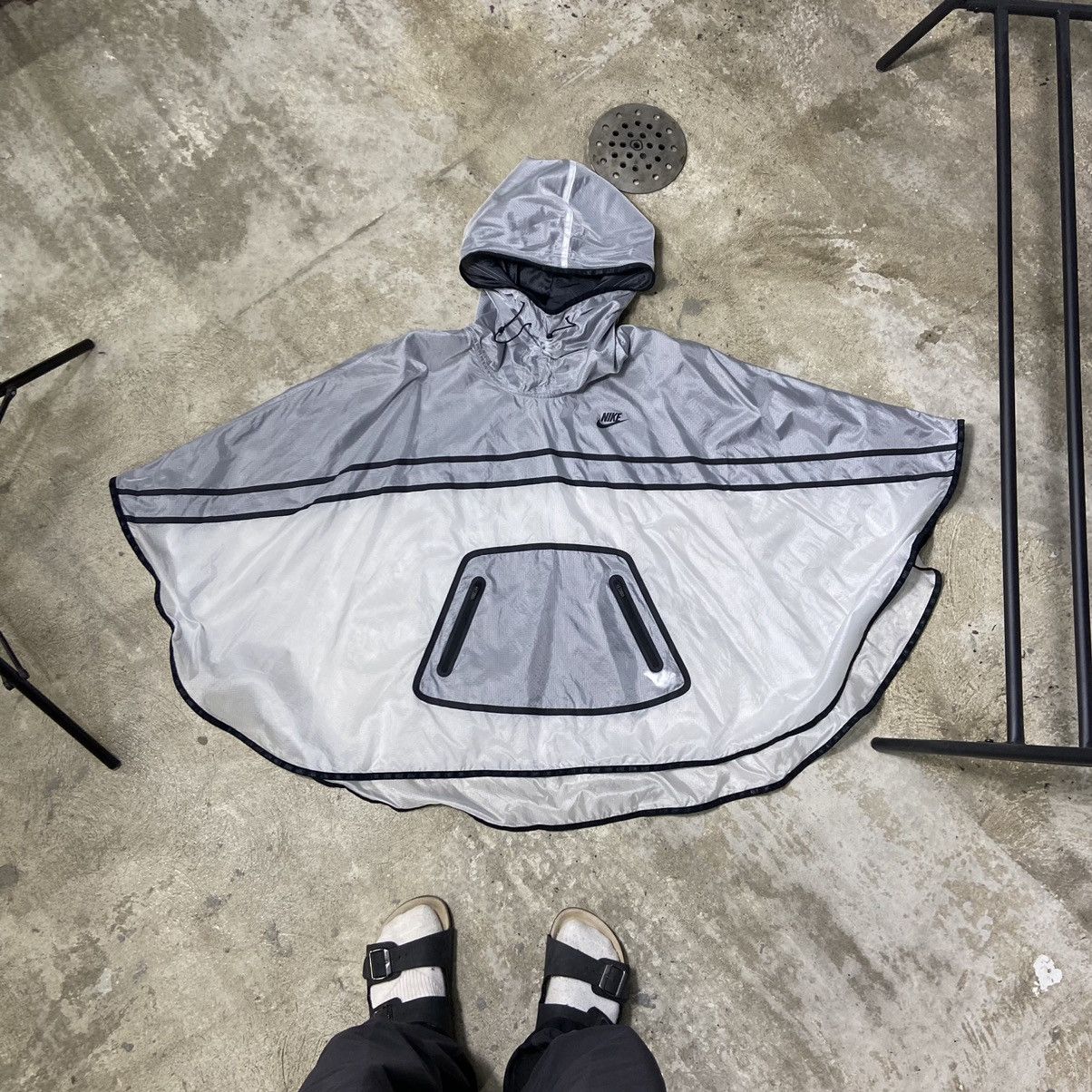 Nike DEMENTOR ARCHIVE NIKE TECH RAINCOAT Size US XL / EU 56 / 4 - 1 Thumbnail
