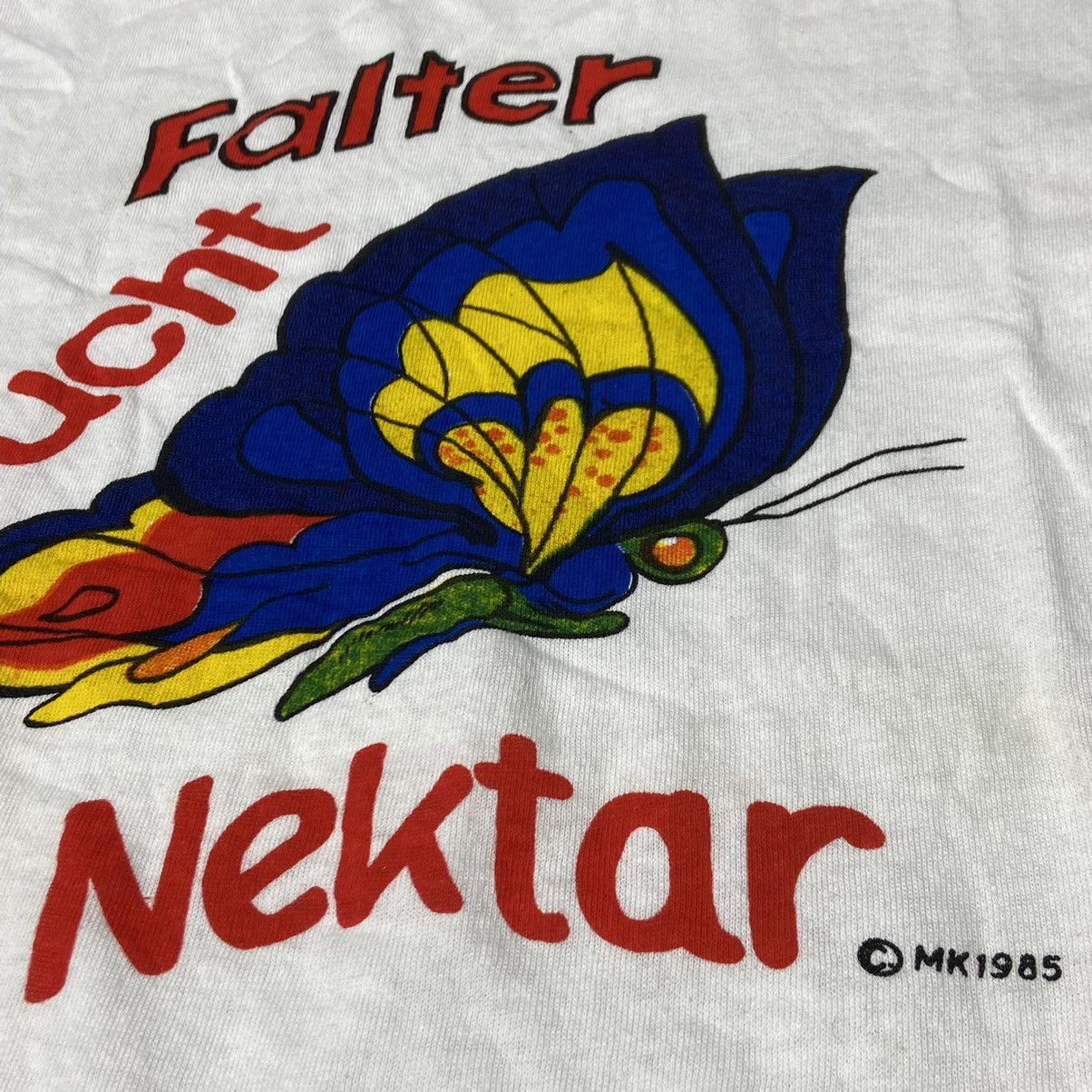 Vintage 1985 CUTE VINTAGE "BUTTERFLY SEEKS NECTAR" BOXY TEE - № 156 Size US M / EU 48-50 / 2 - 4 Thumbnail