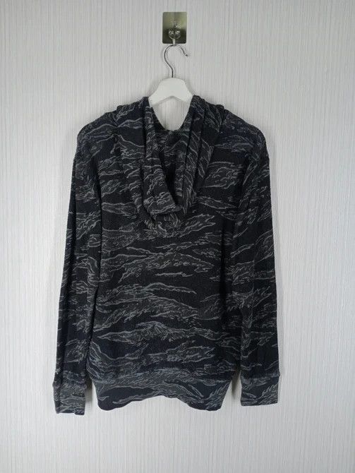 Alpha Industries Rare Vintage Alpha Industries Tiger Camo Zip Hoodie Size US L / EU 52-54 / 3 - 4 Thumbnail