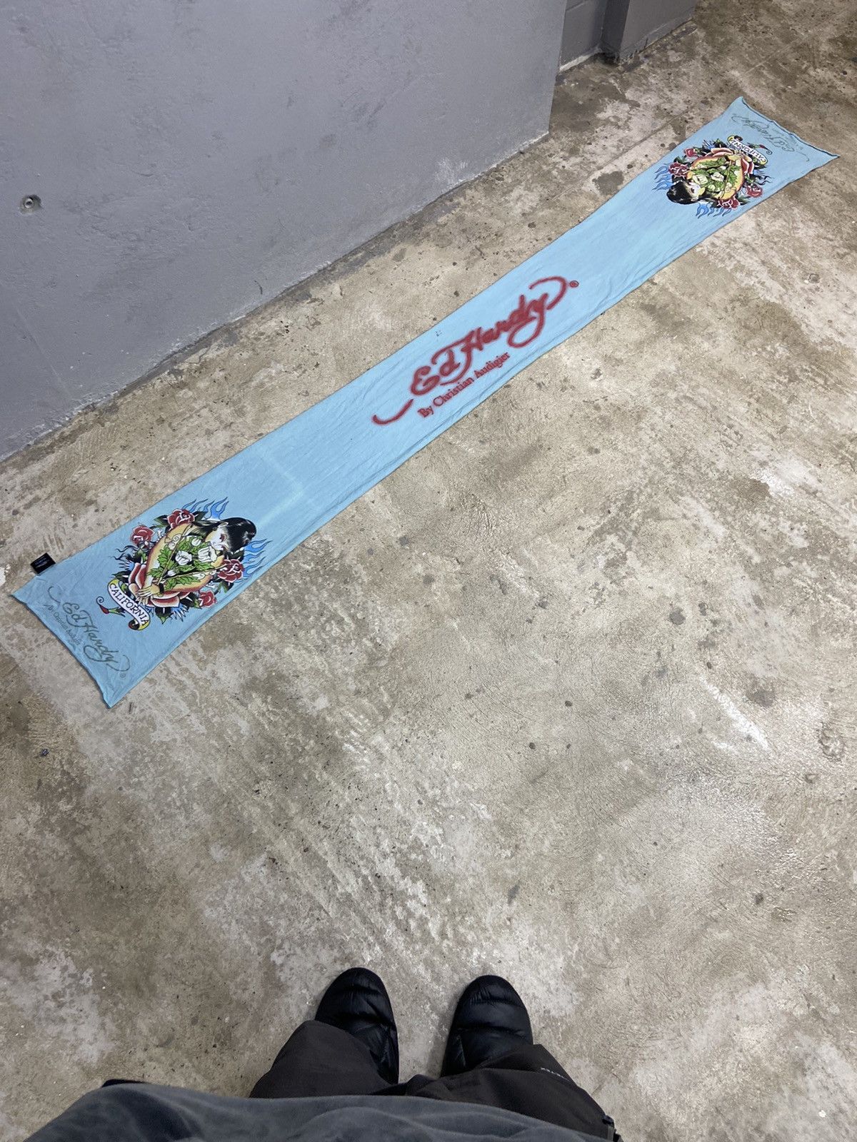 Christian Audigier ED HARDY AMAZING BIG VINTAGE BABY BLUE RARE SCARF - № 4027 Size ONE SIZE - 1 Thumbnail