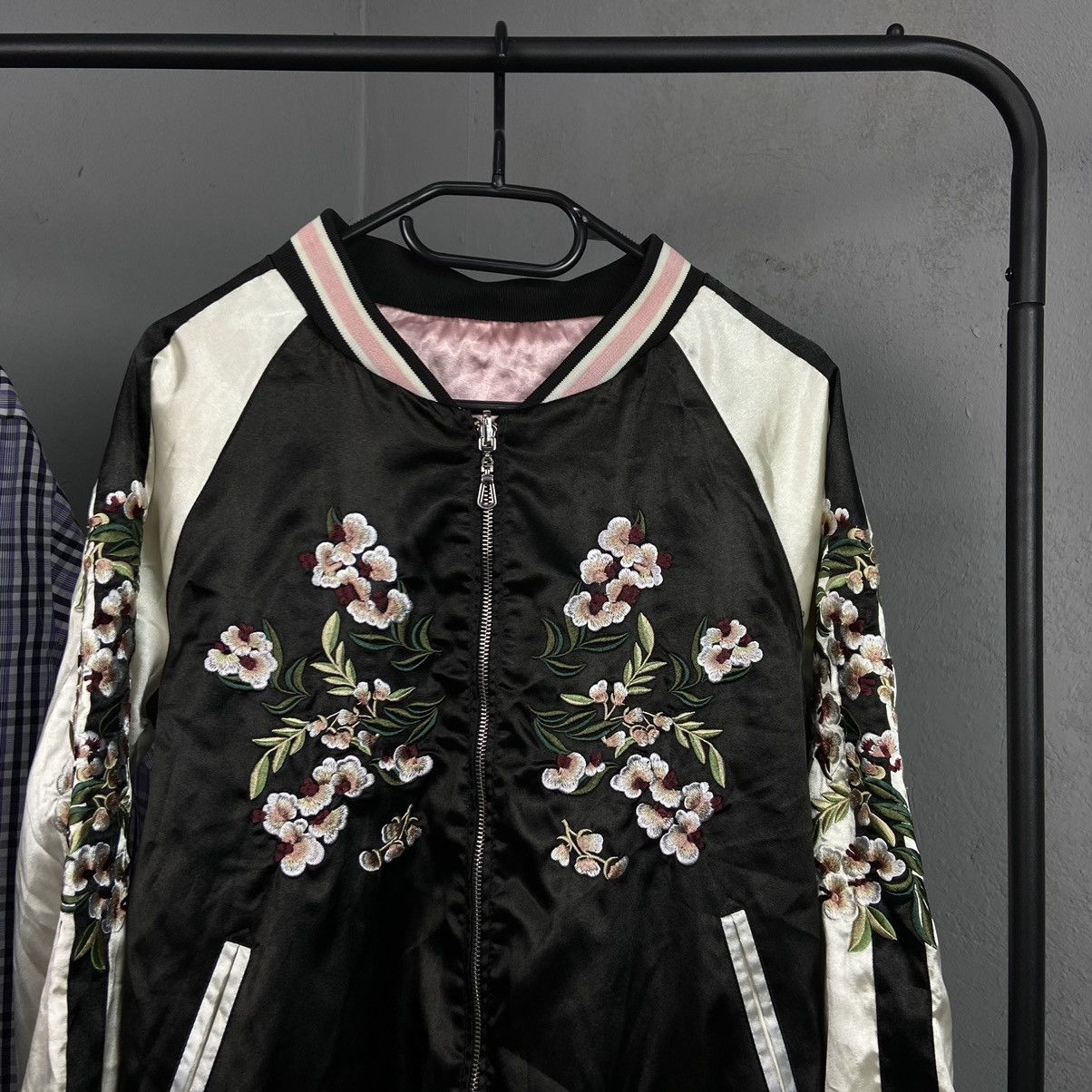 Japanese Brand SUKAJAN SOUVENIR EMBROIDERED SAKURA BOMBER JACKET - № 2054 Size M / US 6-8 / IT 42-44 - 5 Thumbnail