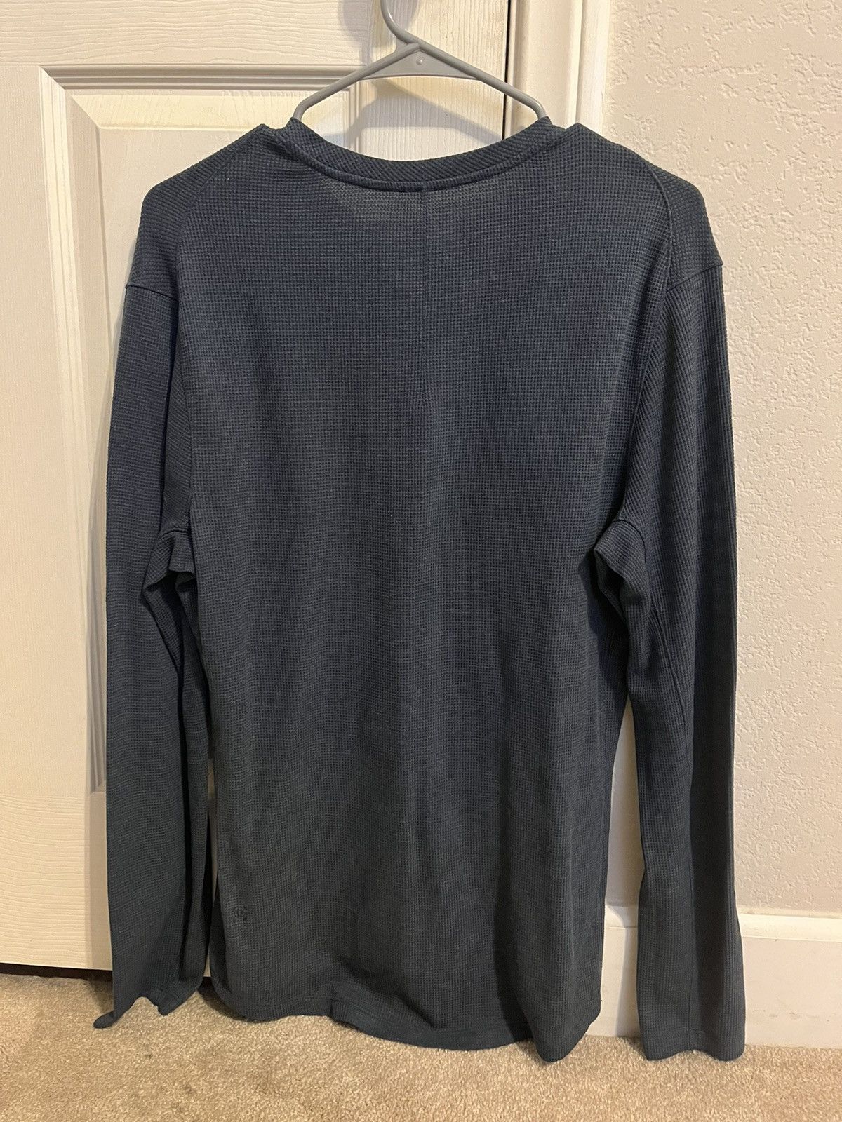 Lululemon Lululemon Henley Tee Size US M / EU 48-50 / 2 - 2 Thumbnail