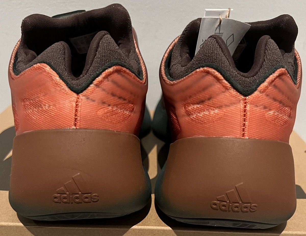 Adidas × Kanye West Authentic Adidas Yeezy Kanye West 700 V3 copper fade 10.5 Size US 10.5 / EU 43-44 - 4 Thumbnail