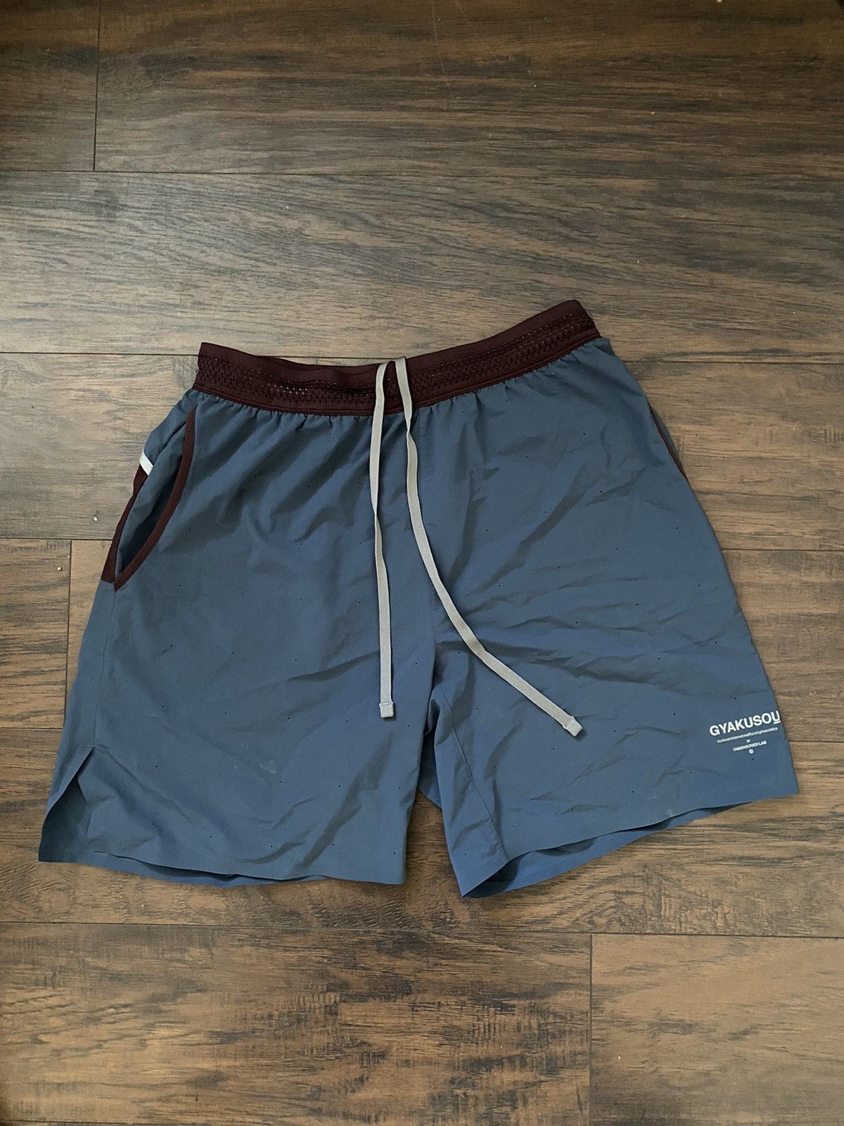Gyakusou Flyvent Shorts Bottoms