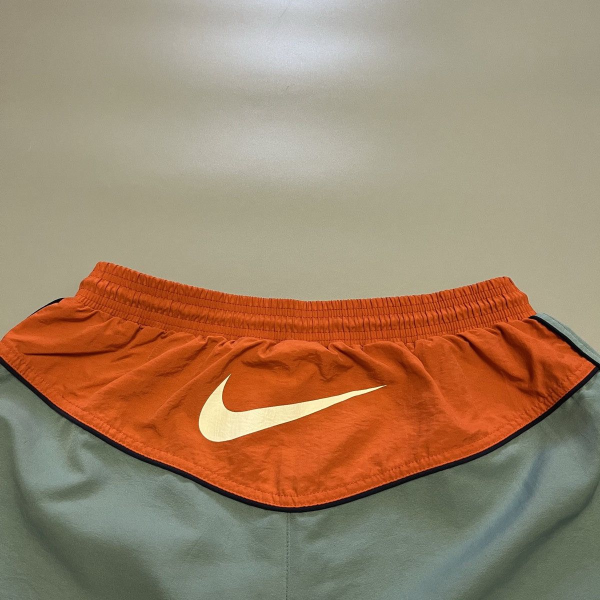 Nike Nike Vintage y2k big logo swoosh shorts Size US 30 / EU 46 - 4 Thumbnail