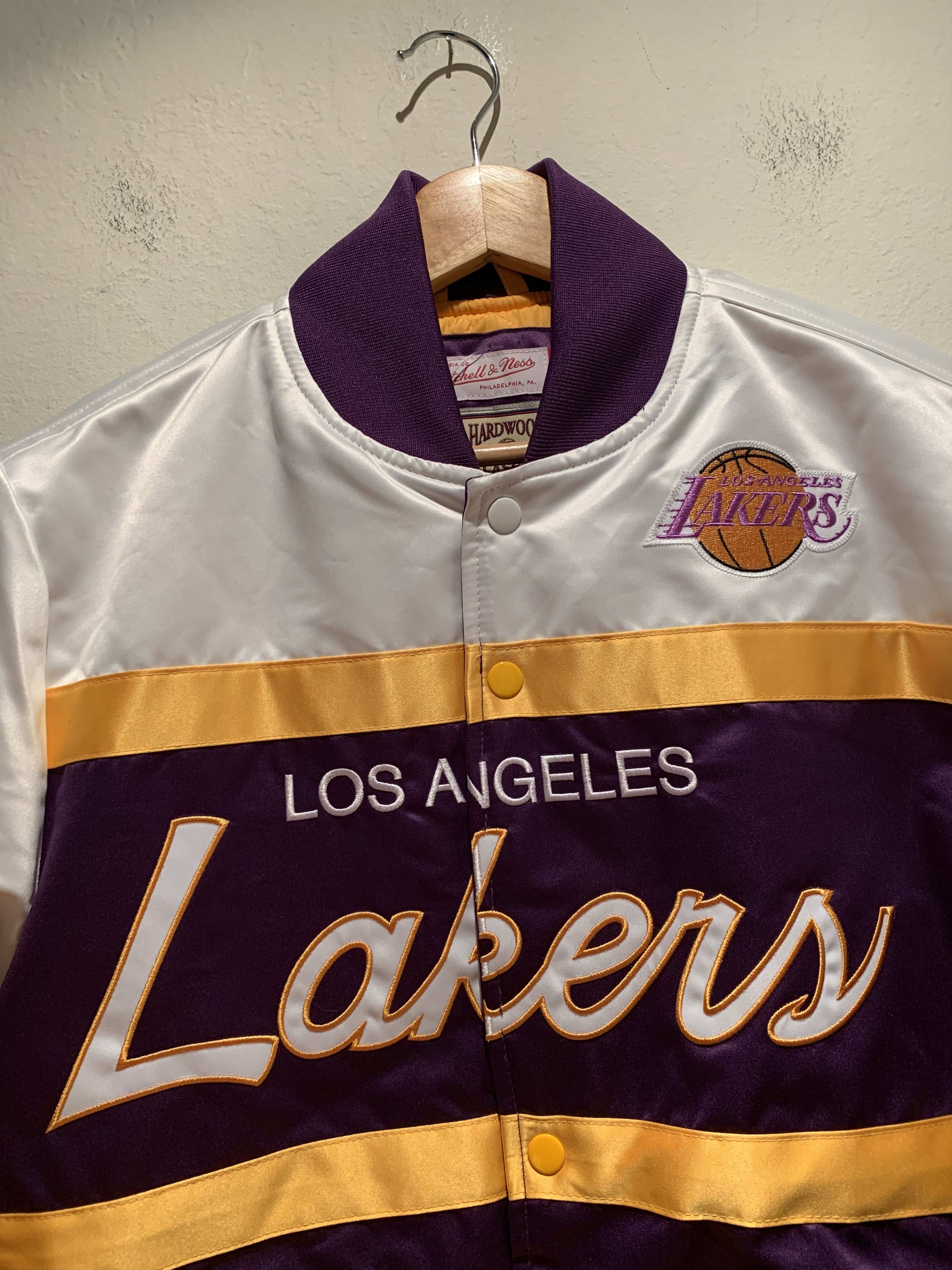 Mitchell & Ness × NBA RARE* New Mitchell & Ness Hardwood Classics LA Lakers Jacket Size US S / EU 44-46 / 1 - 2 Thumbnail