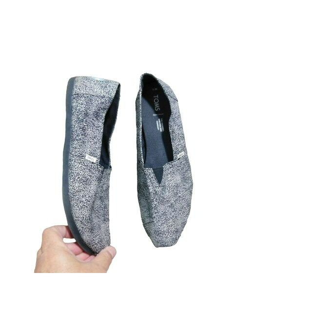 toms shoes leopard print