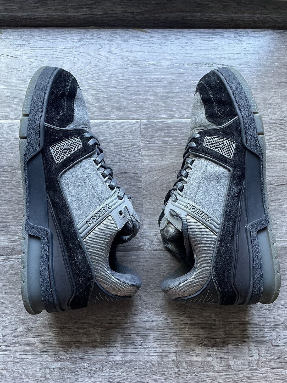 Louis Vuitton Louis Vuitton Black & Grey Trainer Sneaker Size US 8 / EU 41 - 3 Thumbnail