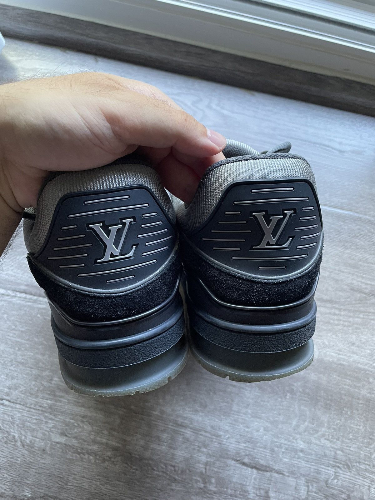 Louis Vuitton Louis Vuitton Black & Grey Trainer Sneaker Size US 8 / EU 41 - 7 Thumbnail