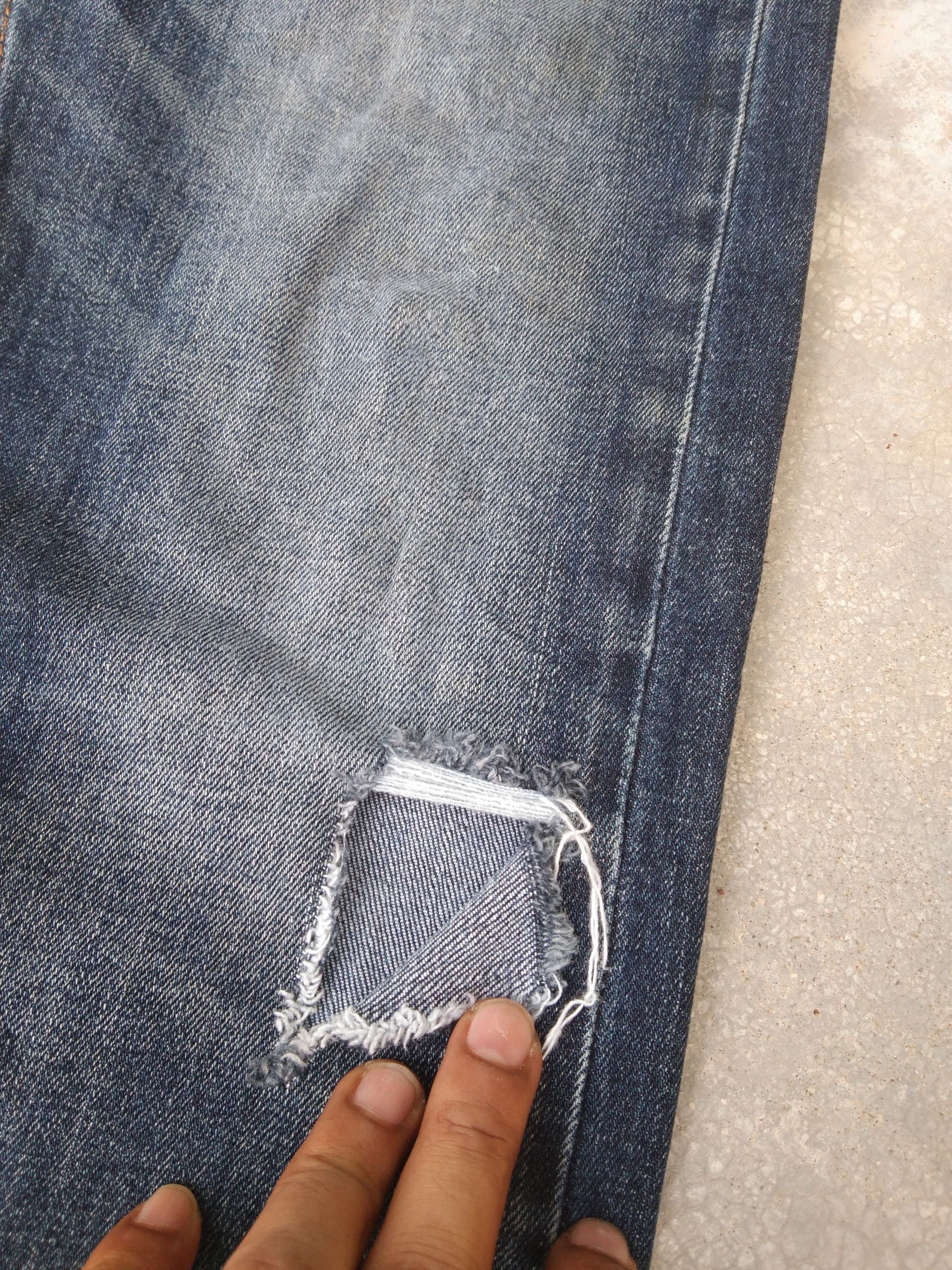 Levi's Vintage Levi's Jeans 513 Faded Blue Distressed Denim 30x31 Size US 30 / EU 46 - 5 Thumbnail