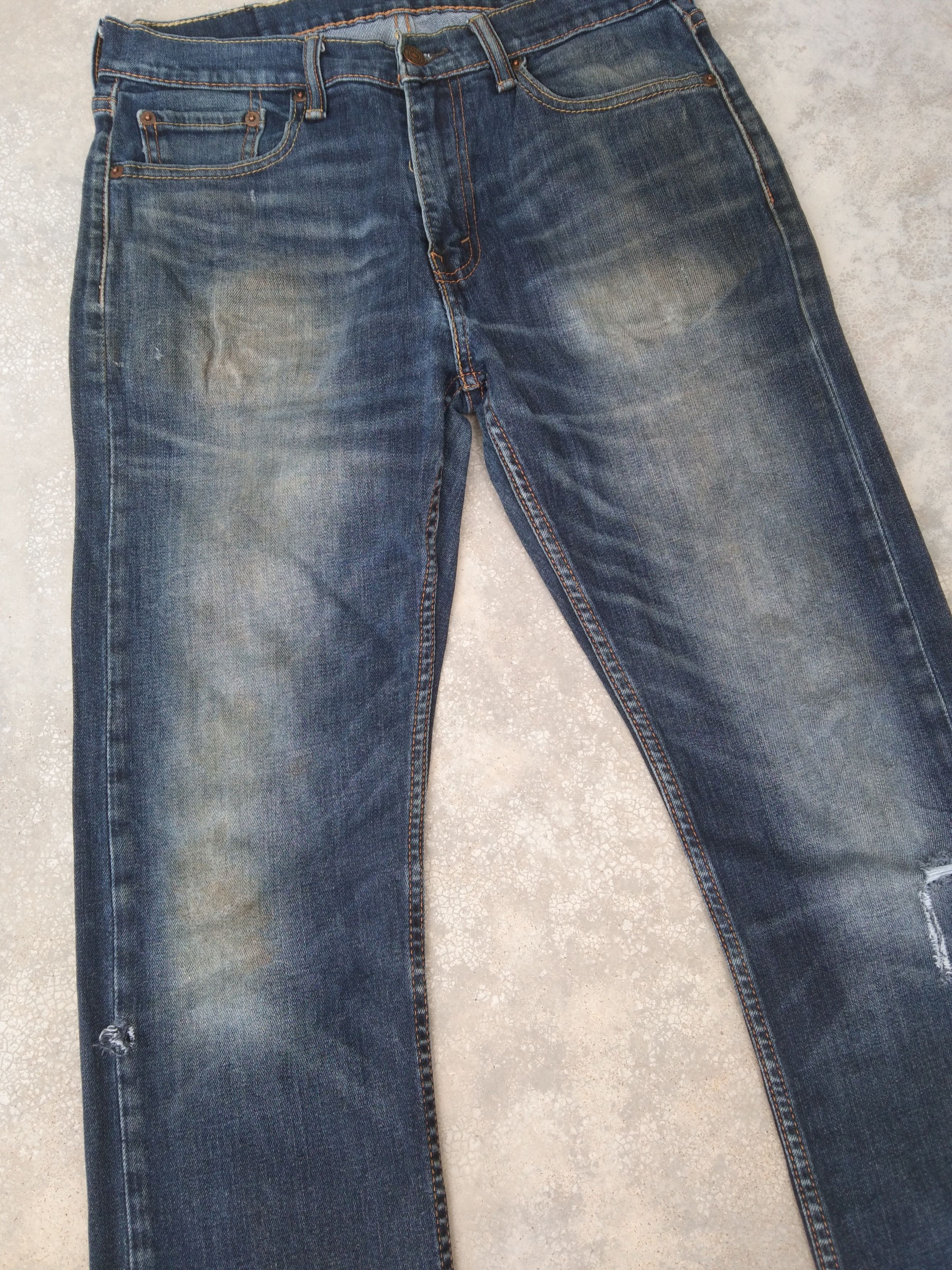 Levi's Vintage Levi's Jeans 513 Faded Blue Distressed Denim 30x31 Size US 30 / EU 46 - 4 Thumbnail